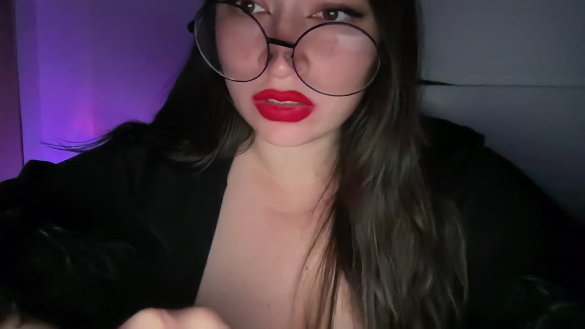 Gallery image thumbnail from Hasymura's myfreecams stream on, 11/02/2023, 19:20 image 9 of 20