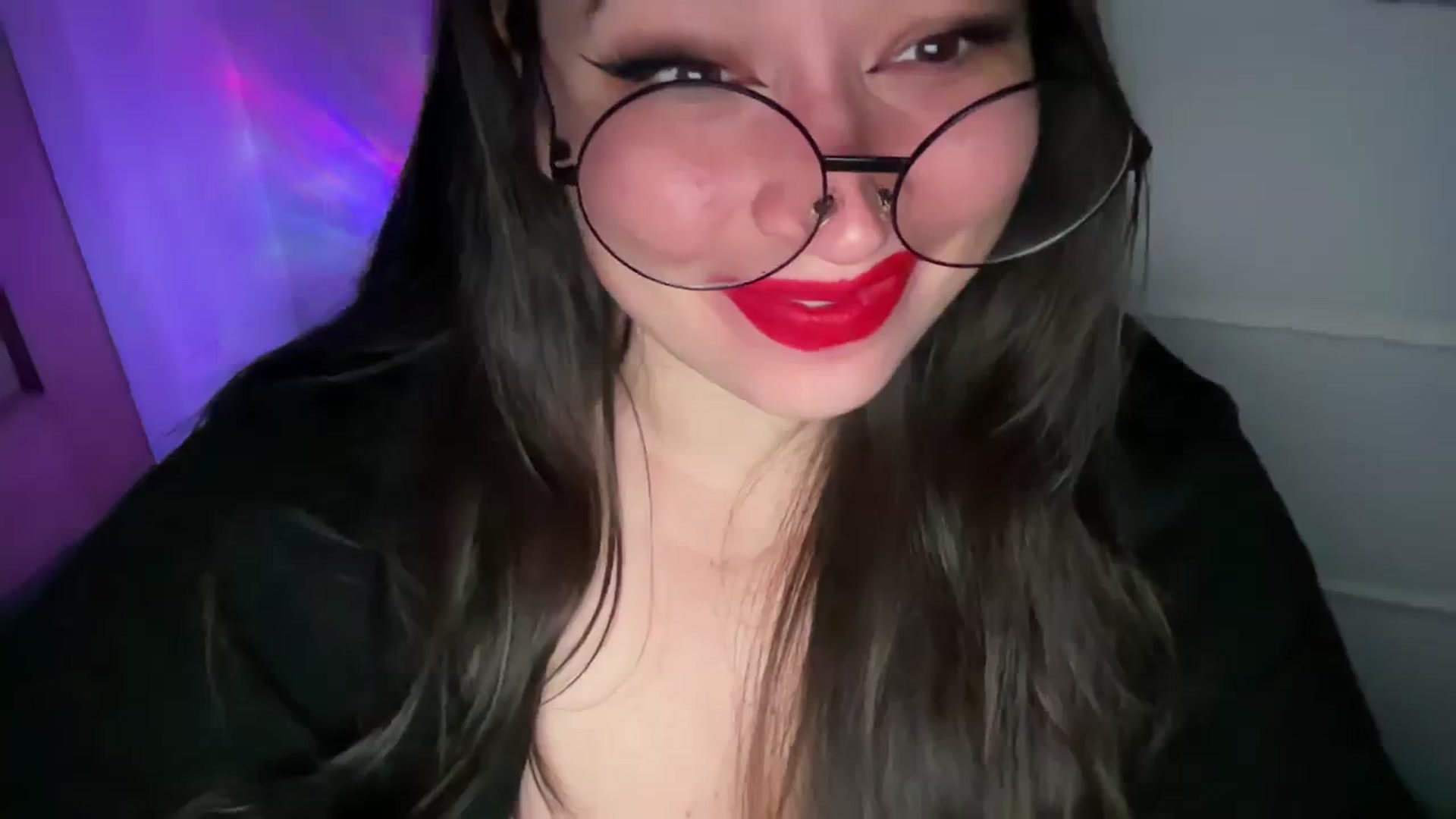 Gallery image thumbnail from Hasymura's myfreecams stream on, 11/02/2023, 19:20 image 13 of 20