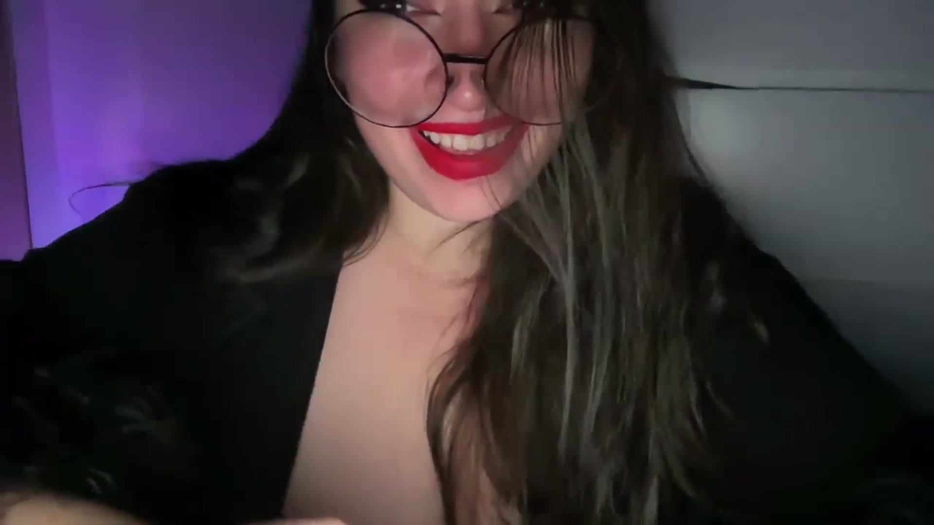 Gallery image thumbnail from Hasymura's myfreecams stream on, 11/02/2023, 20:20 image 6 of 20