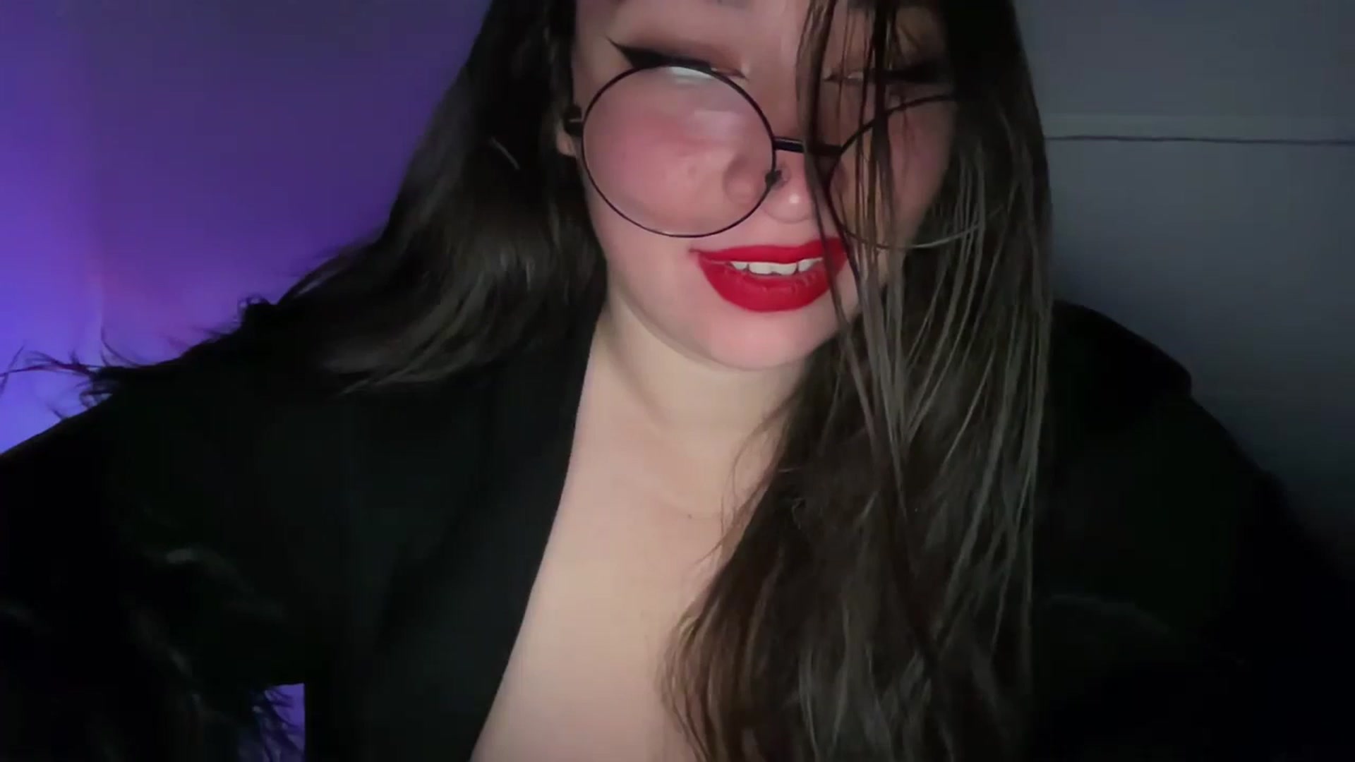 Gallery image thumbnail from Hasymura's myfreecams stream on, 11/02/2023, 23:09 image 9 of 20