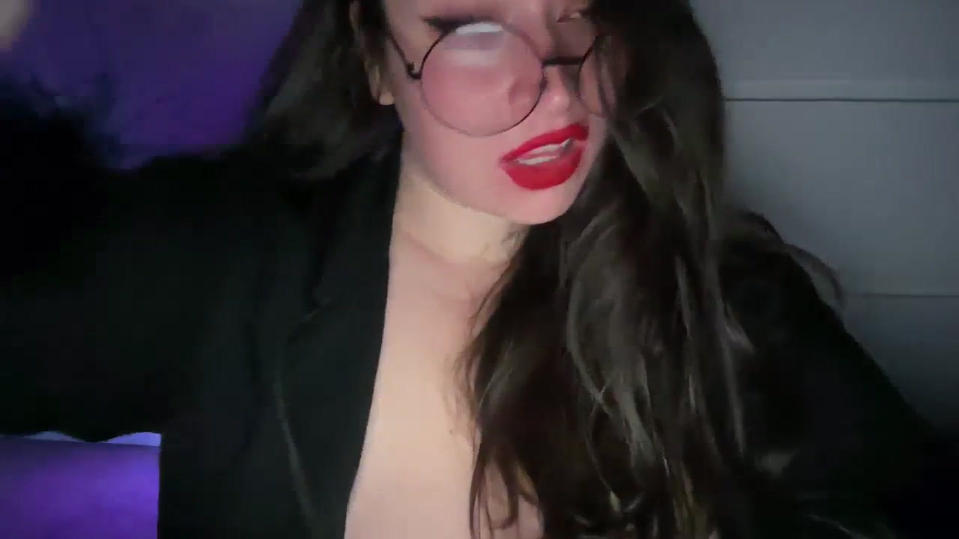 Gallery image thumbnail from Hasymura's myfreecams stream on, 11/02/2023, 23:09 image 13 of 20