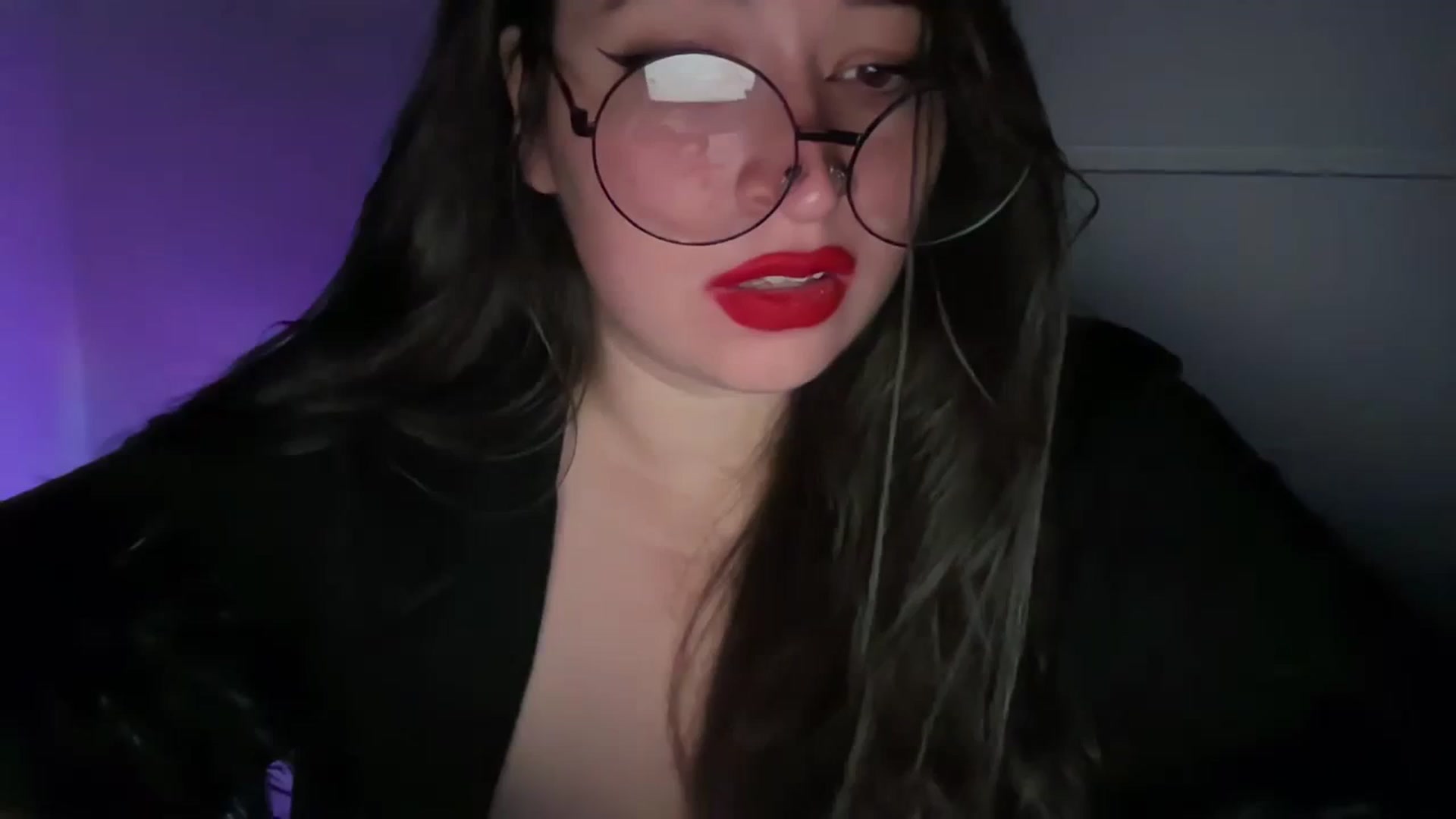 Gallery image thumbnail from Hasymura's myfreecams stream on, 11/02/2023, 23:09 image 7 of 20