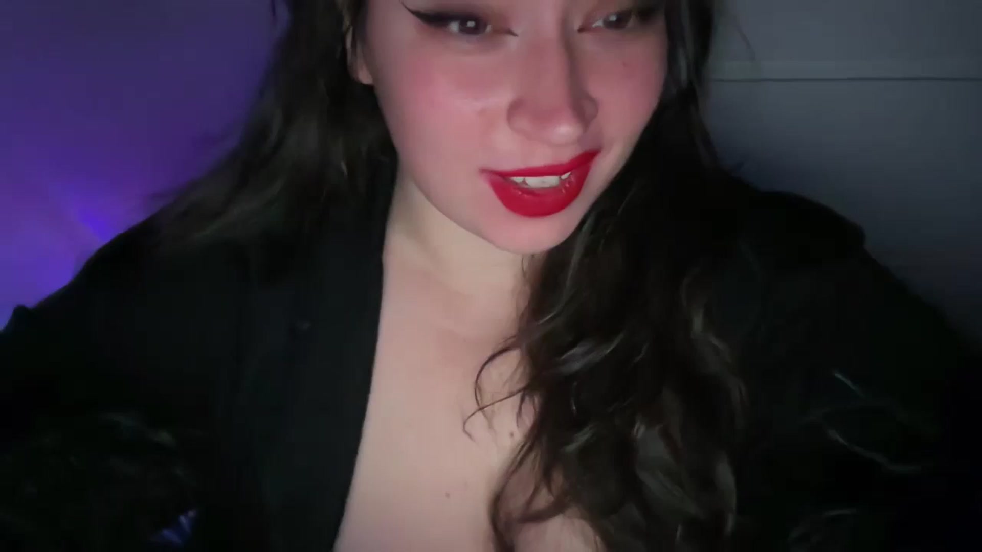 Gallery image thumbnail from Hasymura's myfreecams stream on, 11/02/2023, 23:09 image 17 of 20