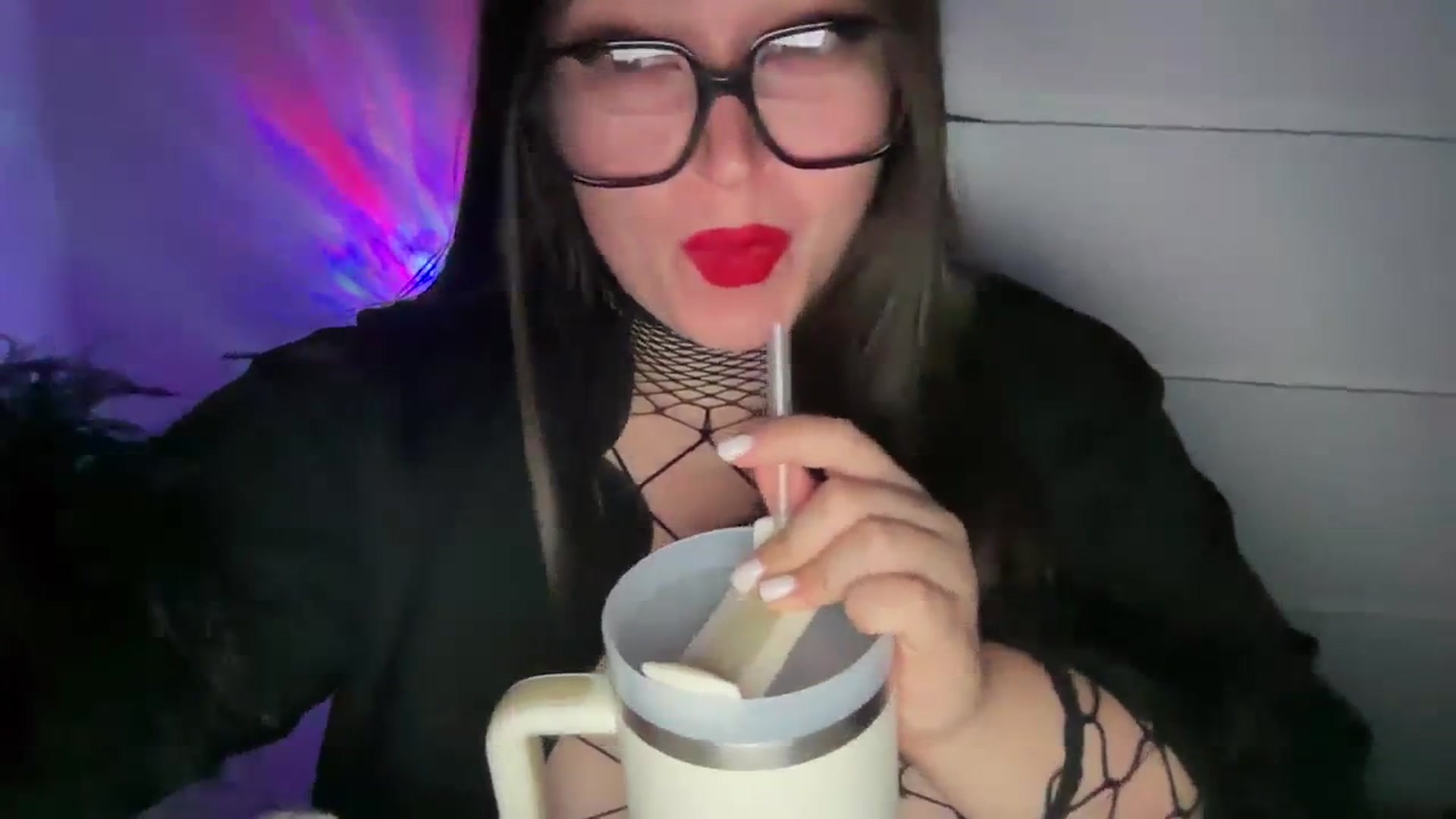 Gallery image thumbnail from Hasymura's myfreecams stream on, 11/03/2023, 22:45 image 2 of 20