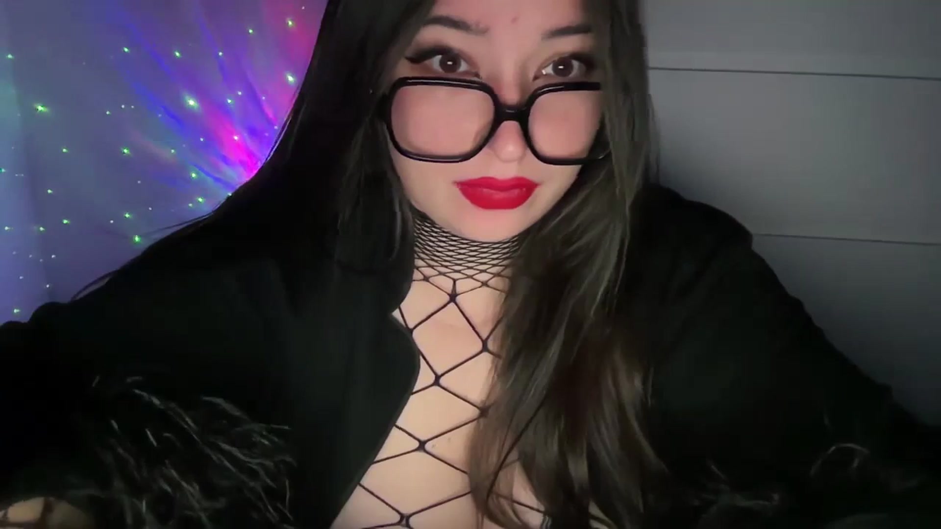 Gallery image thumbnail from Hasymura's myfreecams stream on, 11/03/2023, 22:45 image 3 of 20