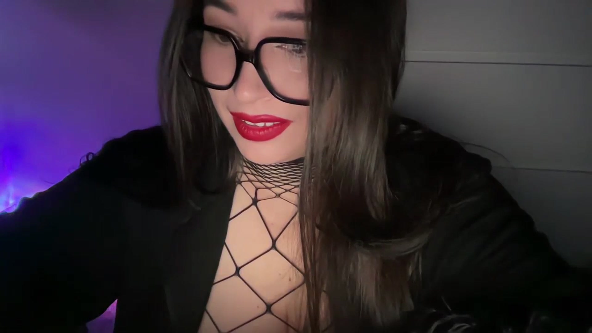 Gallery image thumbnail from Hasymura's myfreecams stream on, 11/11/2023, 21:06 image 14 of 20