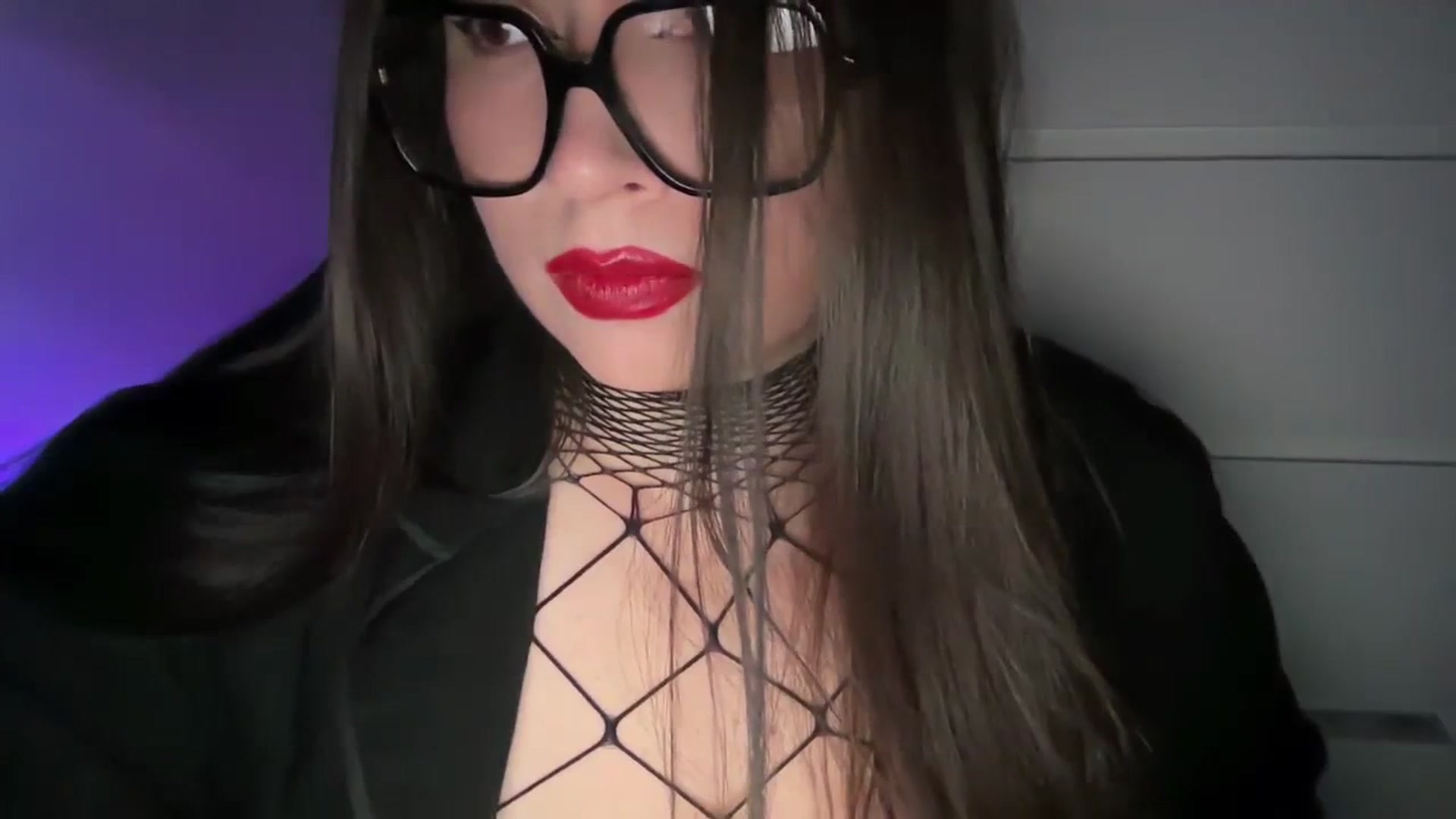 Gallery image thumbnail from Hasymura's myfreecams stream on, 11/11/2023, 21:06 image 13 of 20