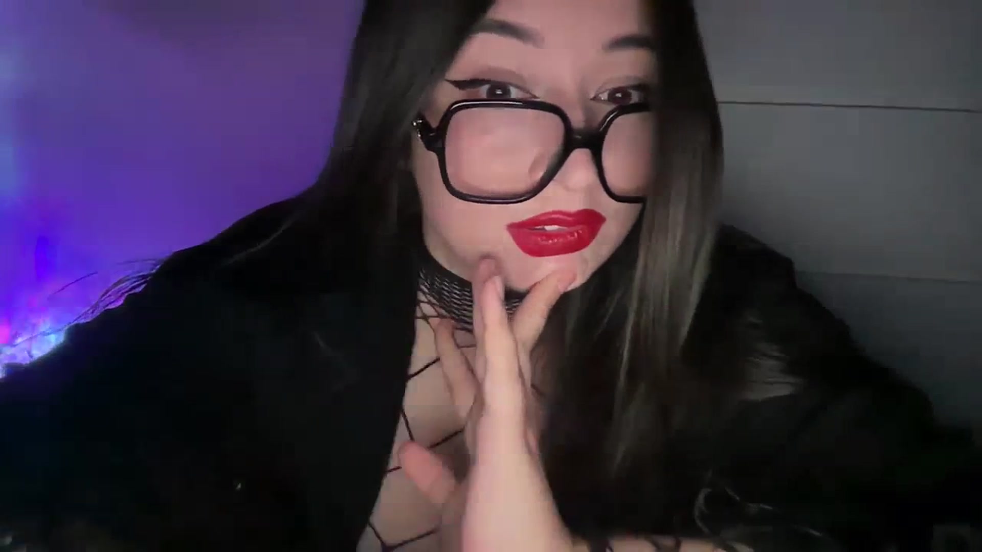 Gallery image thumbnail from Hasymura's myfreecams stream on, 11/11/2023, 21:06 image 5 of 20