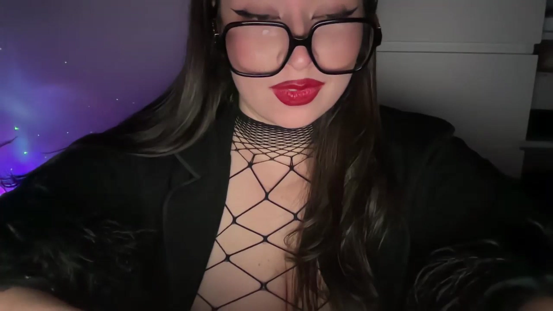Gallery image thumbnail from Hasymura's myfreecams stream on, 11/12/2023, 21:38 image 16 of 20