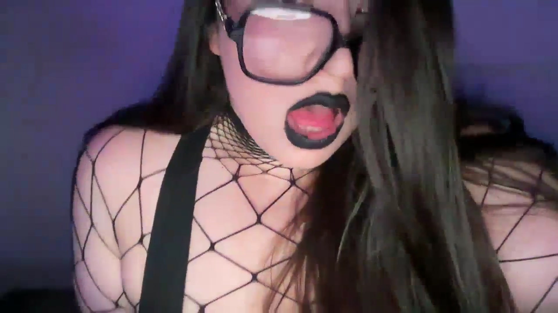 Gallery image thumbnail from Hasymura's myfreecams stream on, 11/14/2023, 22:44 image 5 of 20