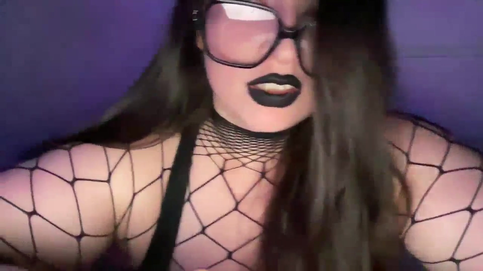 Gallery image thumbnail from Hasymura's myfreecams stream on, 11/14/2023, 22:44 image 14 of 20