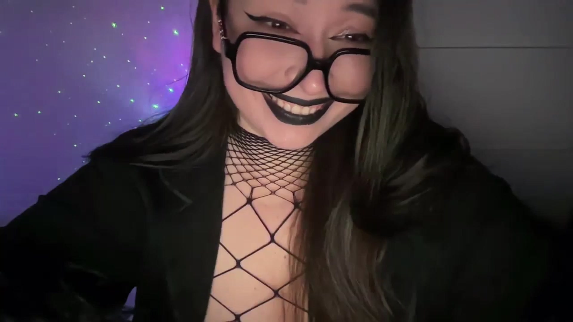 Gallery image thumbnail from Hasymura's myfreecams stream on, 11/16/2023, 24:00 image 7 of 20