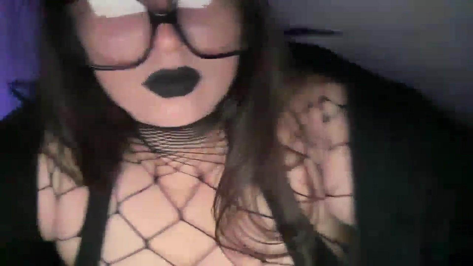 Gallery image thumbnail from Hasymura's myfreecams stream on, 11/16/2023, 24:00 image 10 of 20
