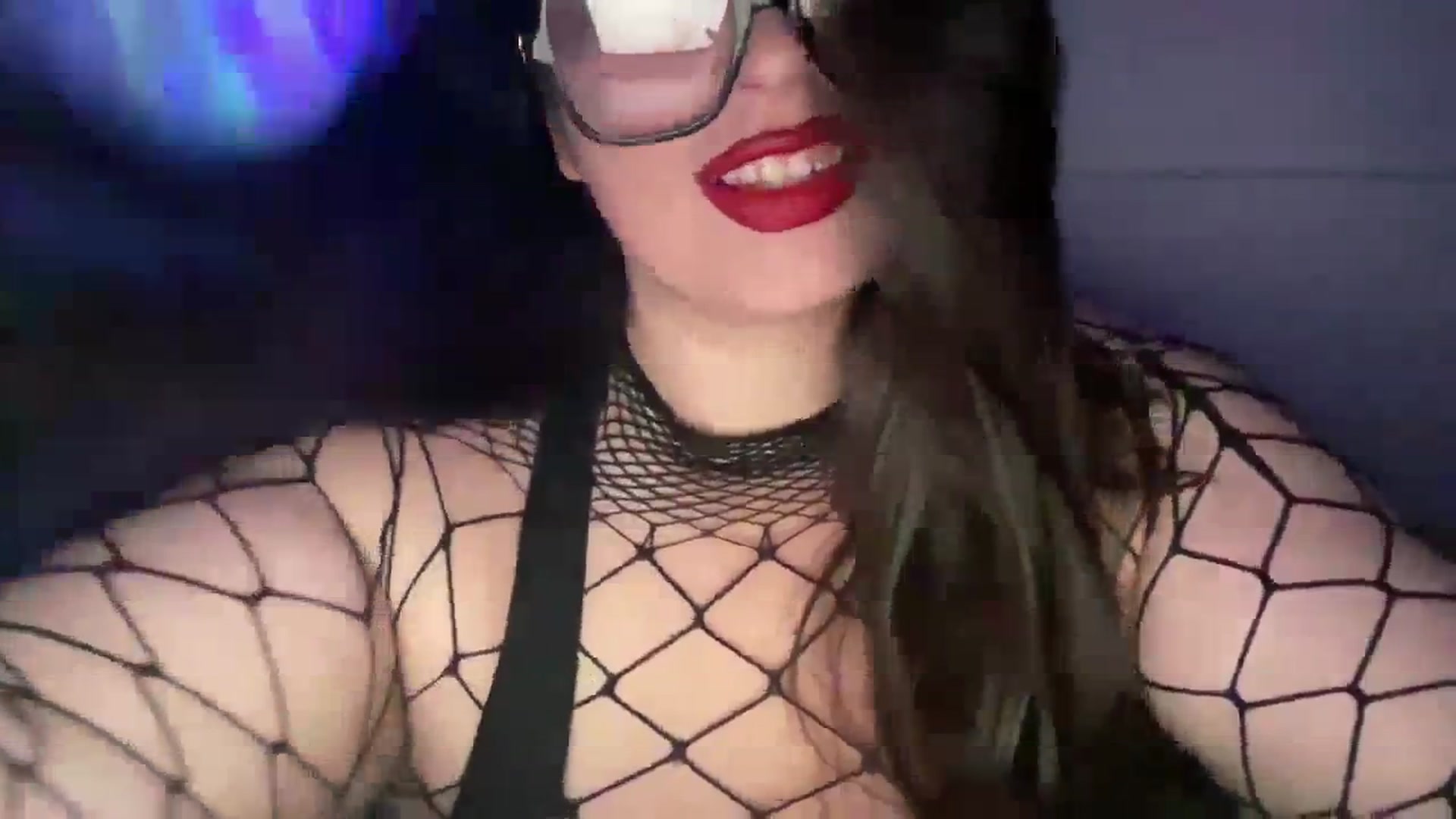 Gallery image thumbnail from Hasymura's myfreecams stream on, 11/17/2023, 22:31 image 8 of 20