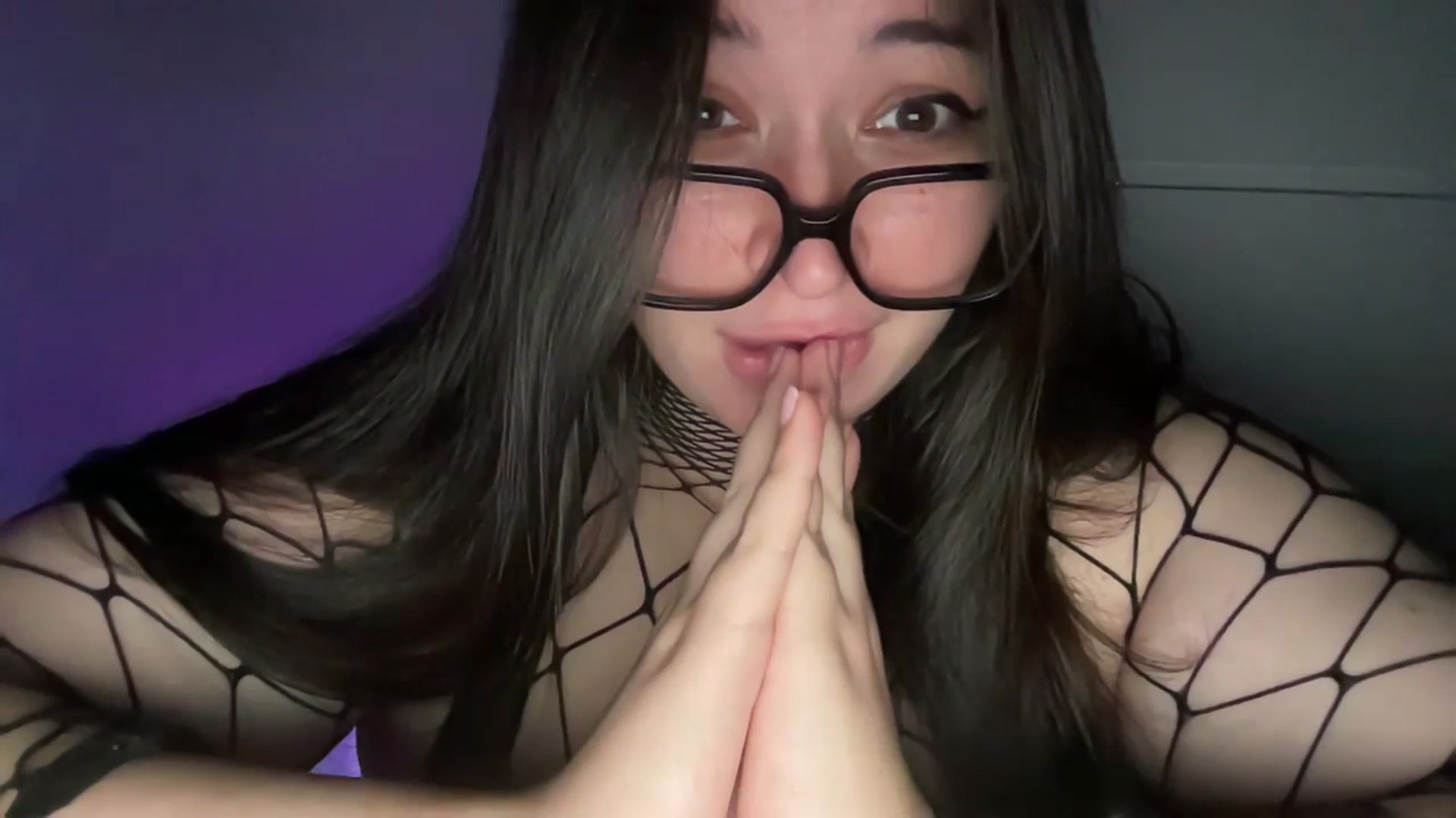Gallery image thumbnail from Hasymura's myfreecams stream on, 11/20/2023, 18:34 image 13 of 20