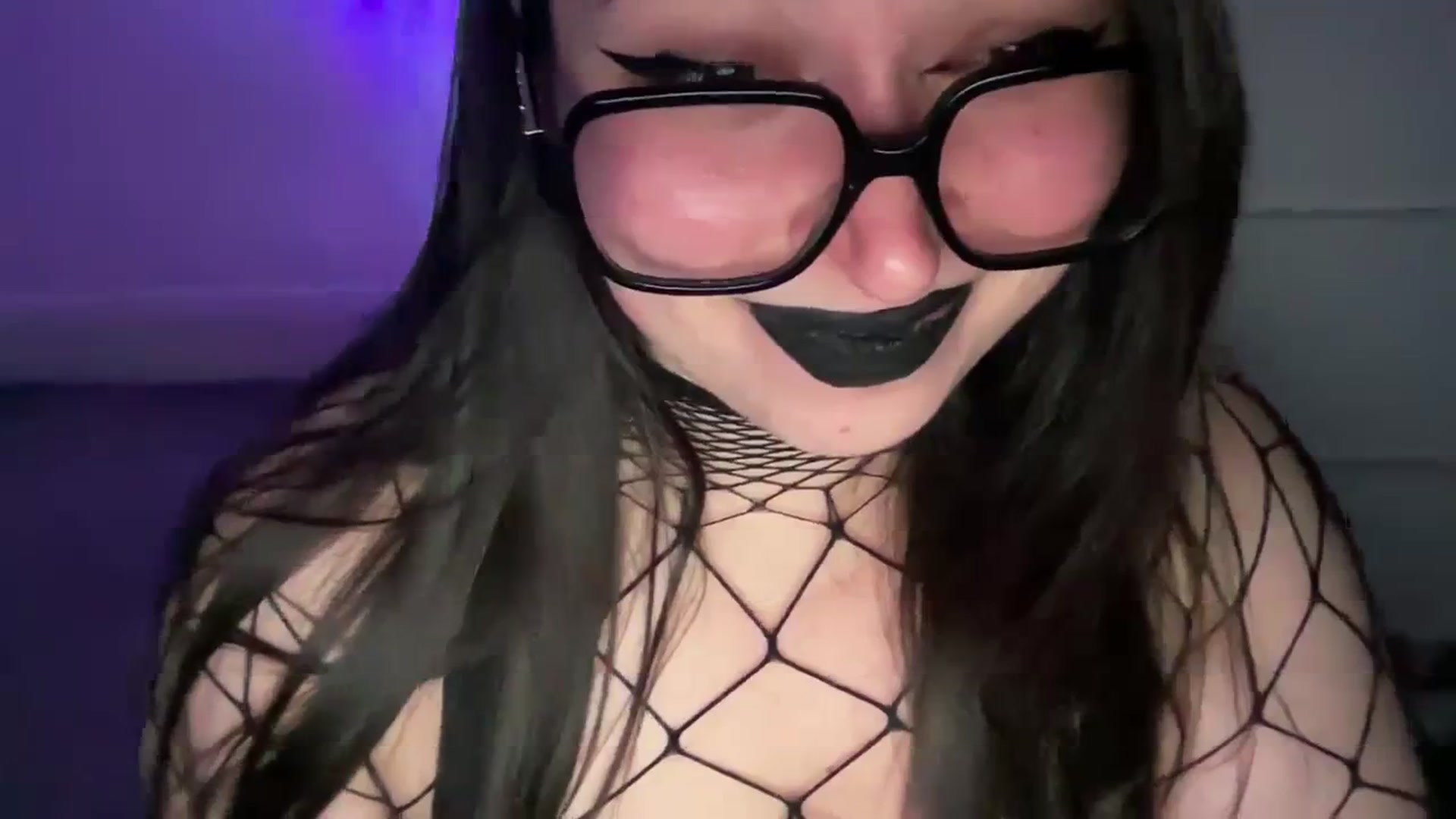 Gallery image thumbnail from Hasymura's myfreecams stream on, 11/21/2023, 22:38 image 18 of 20