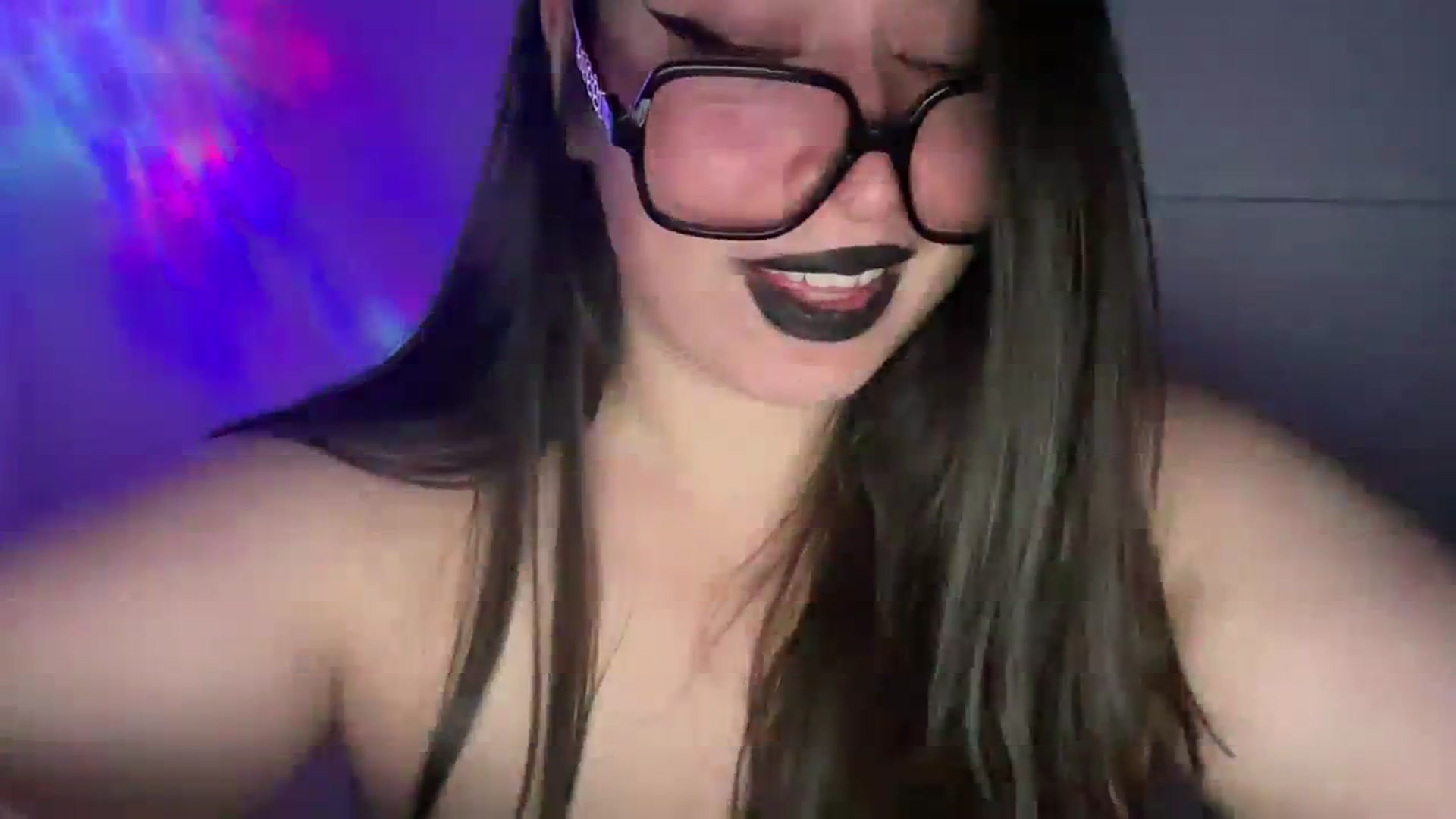 Gallery image thumbnail from Hasymura's myfreecams stream on, 11/22/2023, 24:21 image 14 of 20