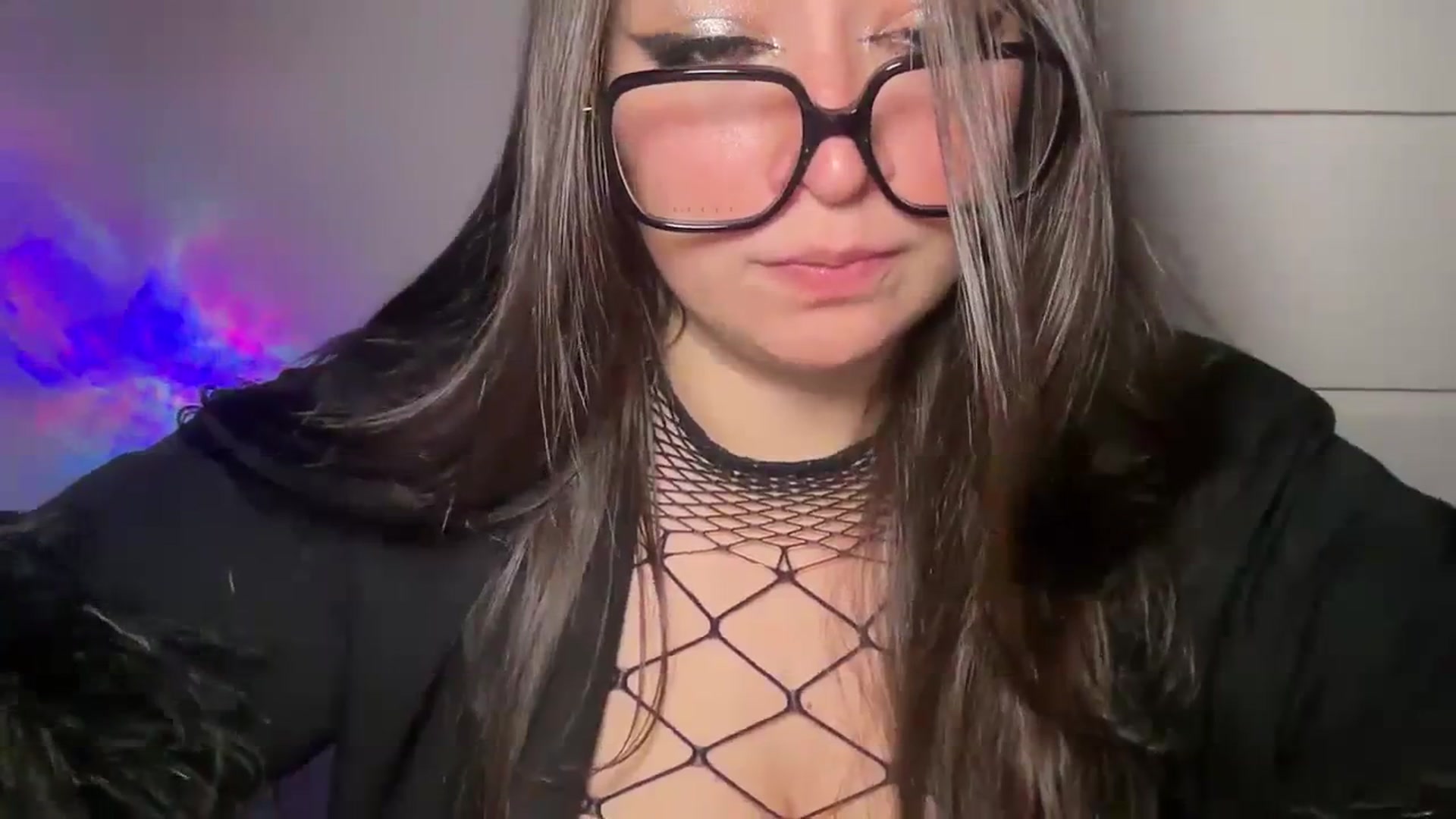 Gallery image thumbnail from Hasymura's myfreecams stream on, 11/26/2023, 23:43 image 15 of 20
