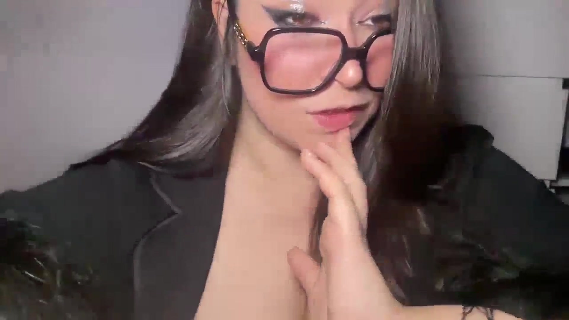 Gallery image thumbnail from Hasymura's myfreecams stream on, 11/30/2023, 22:00 image 4 of 20