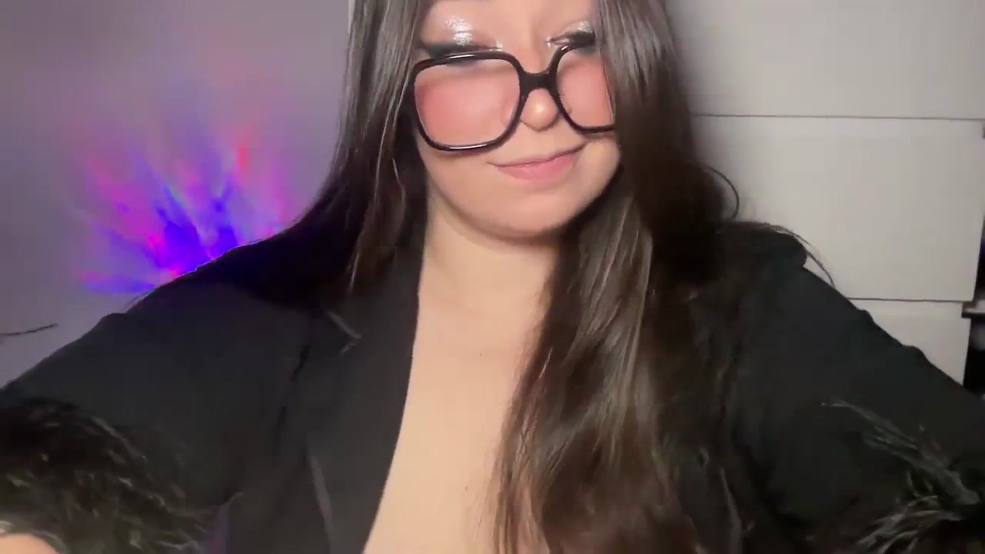Gallery image thumbnail from Hasymura's myfreecams stream on, 11/30/2023, 22:00 image 13 of 20