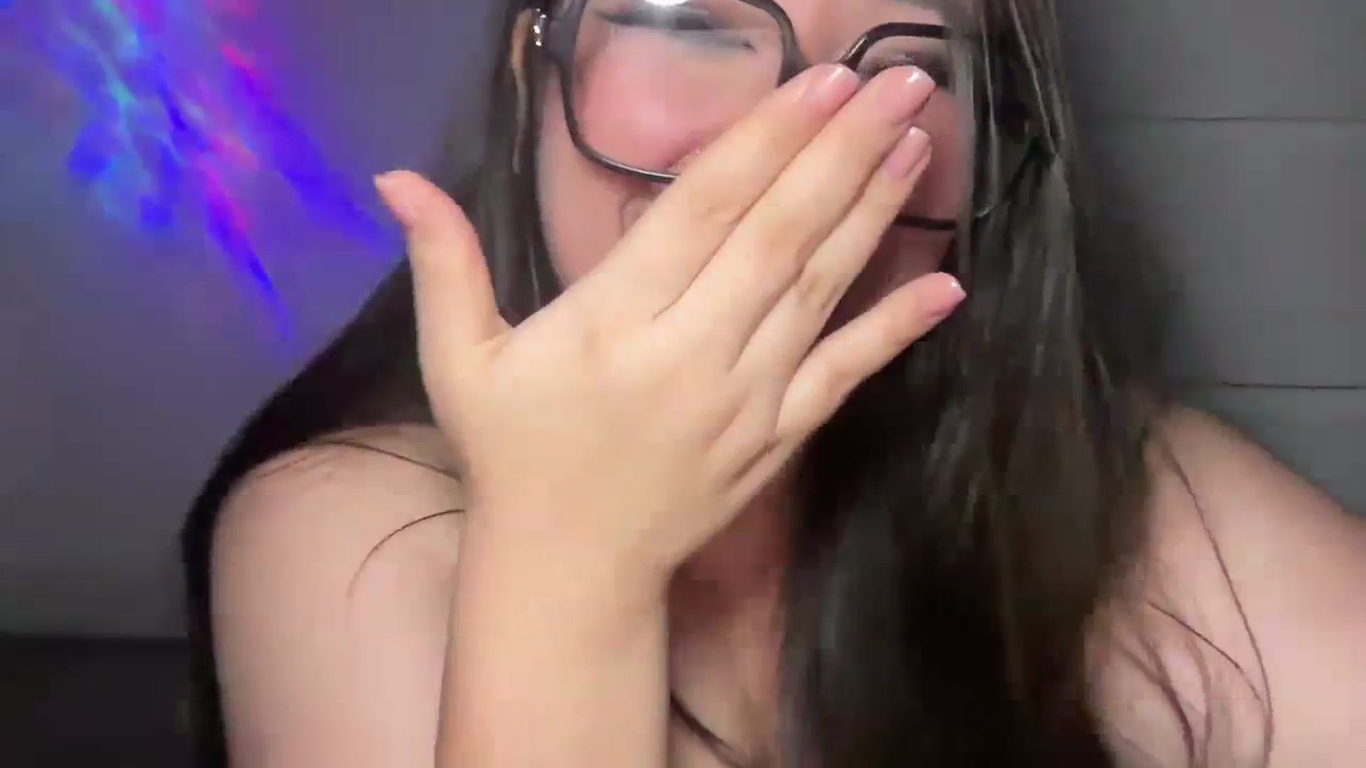 Gallery image thumbnail from Hasymura's myfreecams stream on, 12/02/2023, 21:08 image 5 of 20