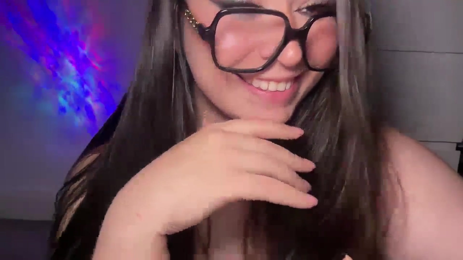 Gallery image thumbnail from Hasymura's myfreecams stream on, 12/02/2023, 22:29 image 18 of 20