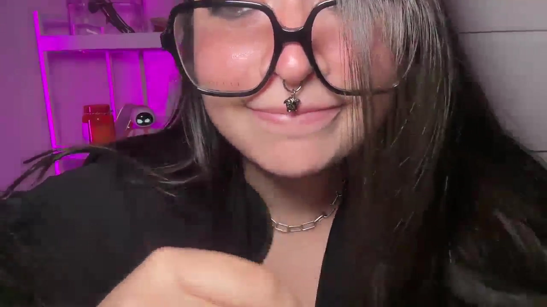 Gallery image thumbnail from Hasymura's myfreecams stream on, 12/05/2023, 19:49 image 12 of 20