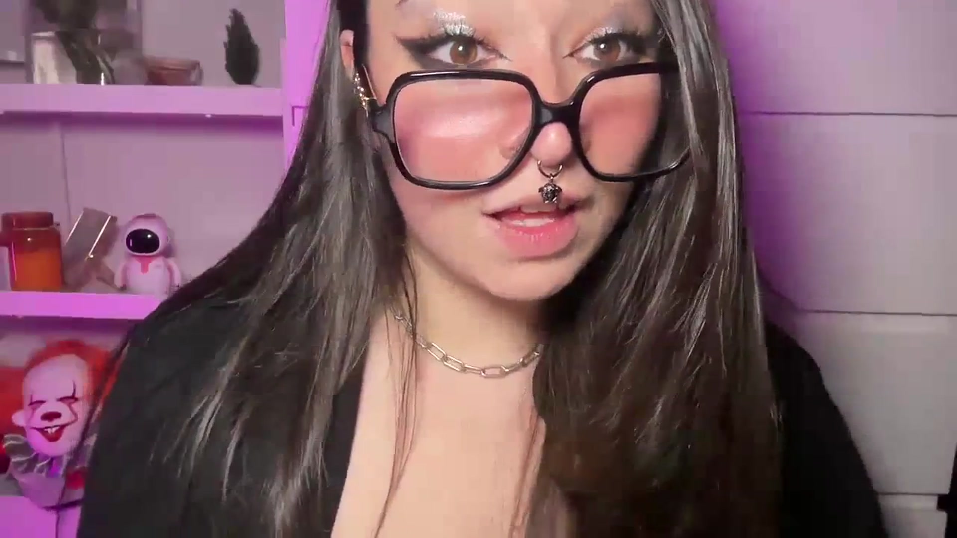 Gallery image thumbnail from Hasymura's myfreecams stream on, 12/06/2023, 01:17 image 12 of 20