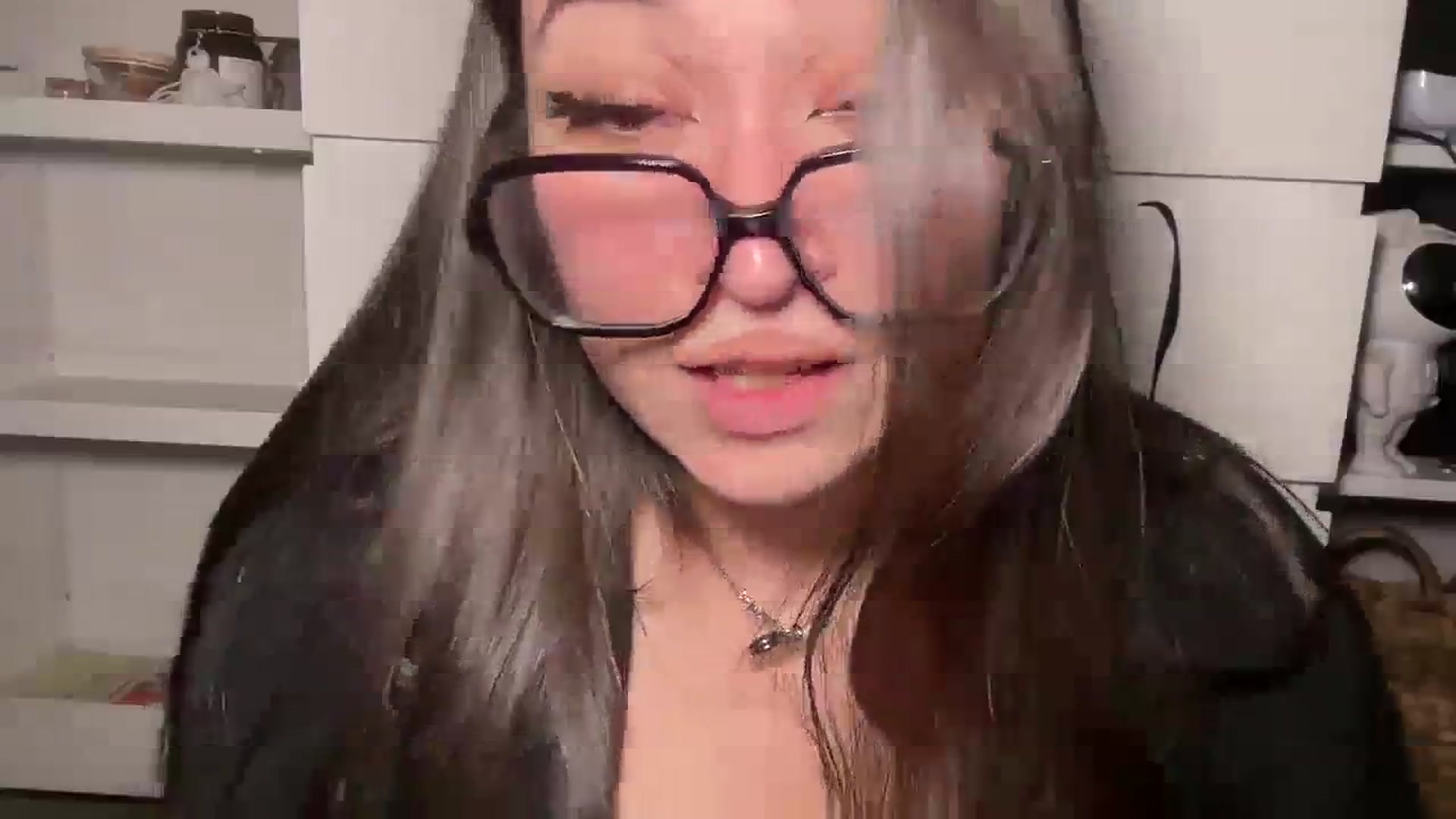 Gallery image thumbnail from Hasymura's myfreecams stream on, 12/25/2023, 01:08 image 15 of 20