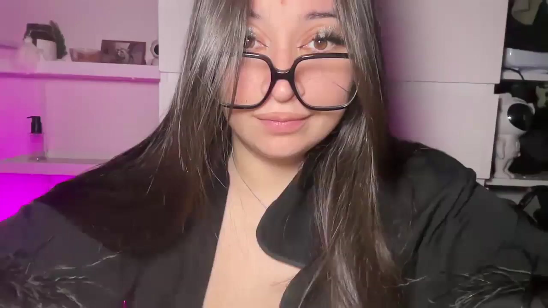 Gallery image thumbnail from Hasymura's myfreecams stream on, 12/26/2023, 22:48 image 1 of 20