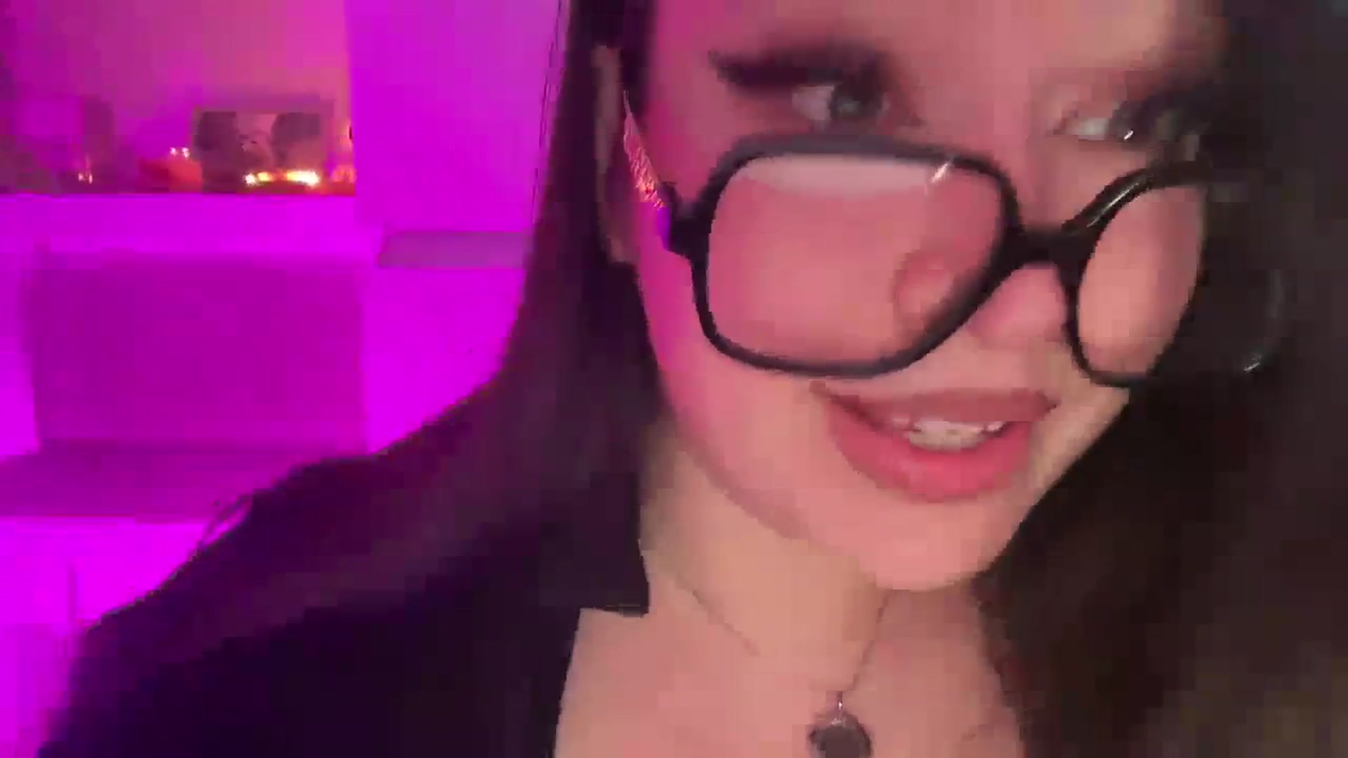 Gallery image thumbnail from Hasymura's myfreecams stream on, 12/30/2023, 23:17 image 7 of 20