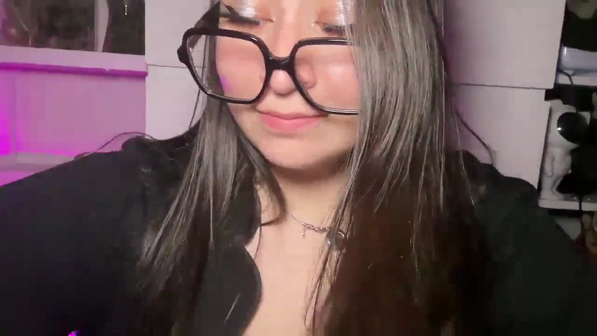 Gallery image thumbnail from Hasymura's myfreecams stream on, 01/01/2024, 18:40 image 17 of 20
