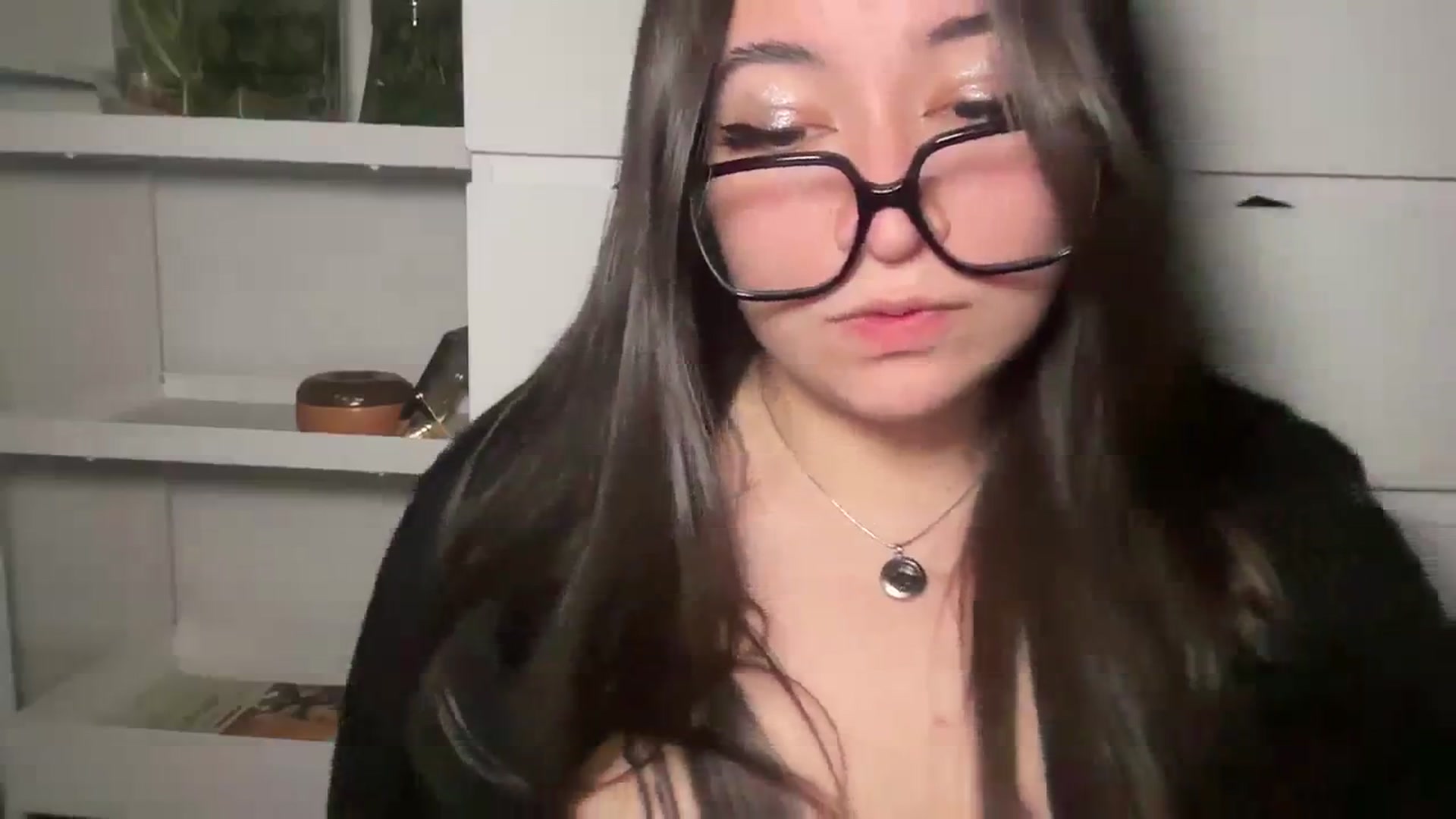 Gallery image thumbnail from Hasymura's myfreecams stream on, 01/01/2024, 23:10 image 6 of 20