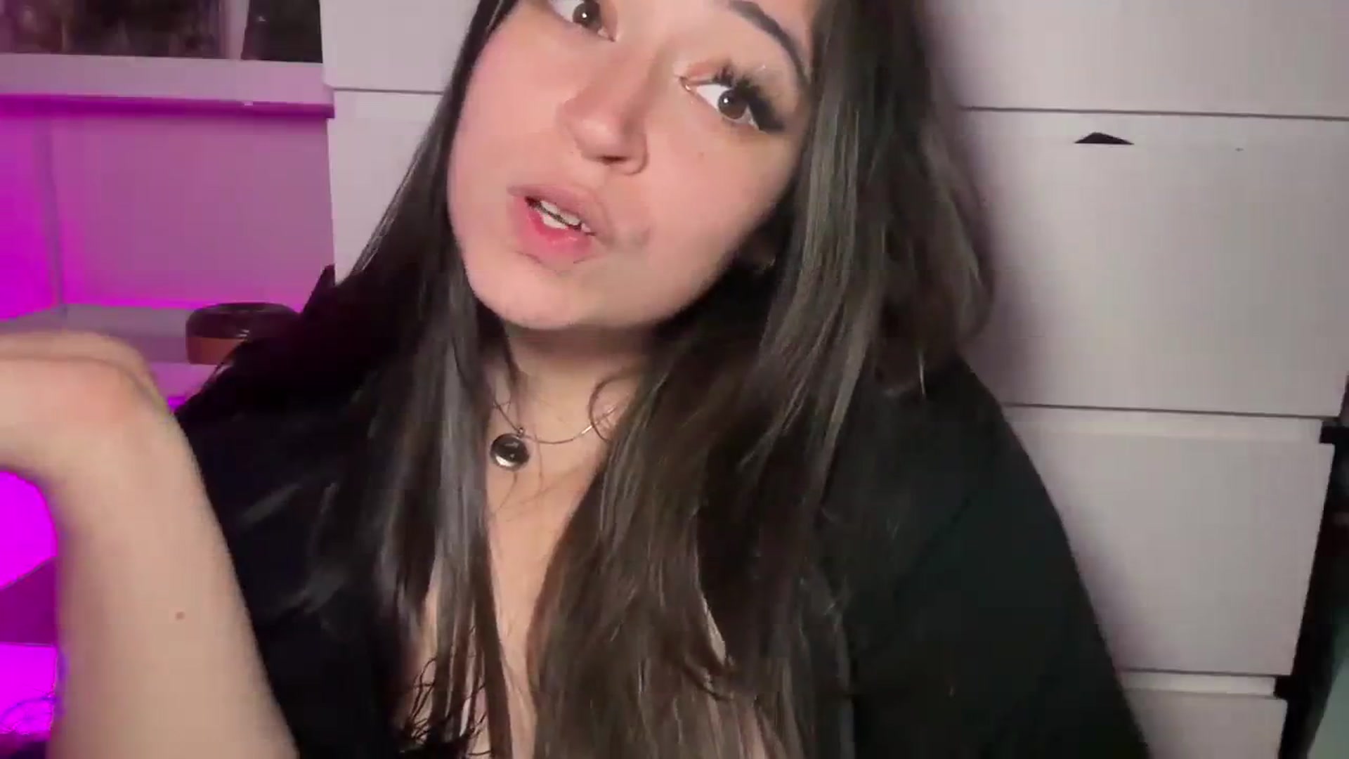 Gallery image thumbnail from Hasymura's myfreecams stream on, 01/01/2024, 23:10 image 19 of 20