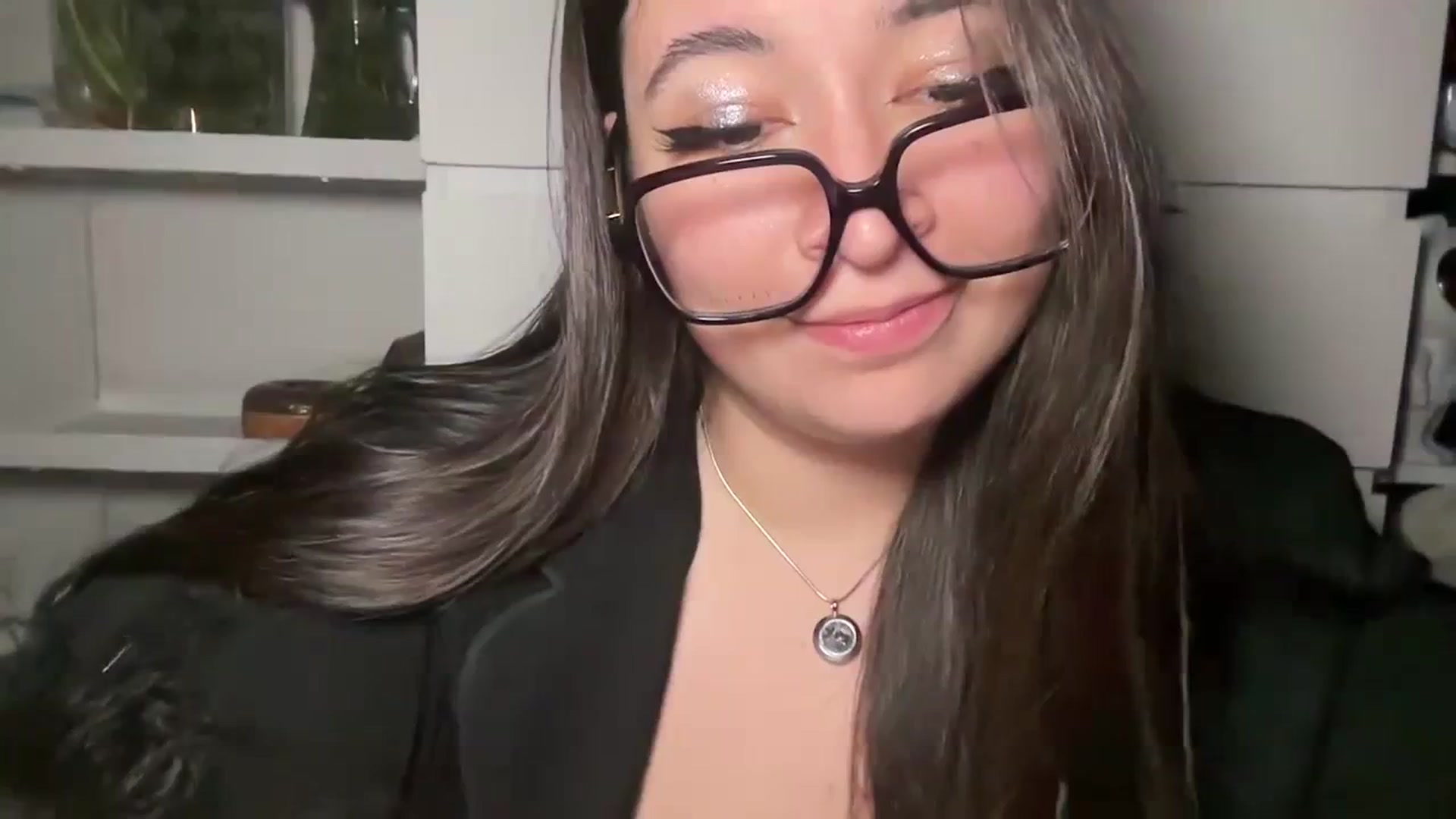 Gallery image thumbnail from Hasymura's myfreecams stream on, 01/01/2024, 23:10 image 3 of 20