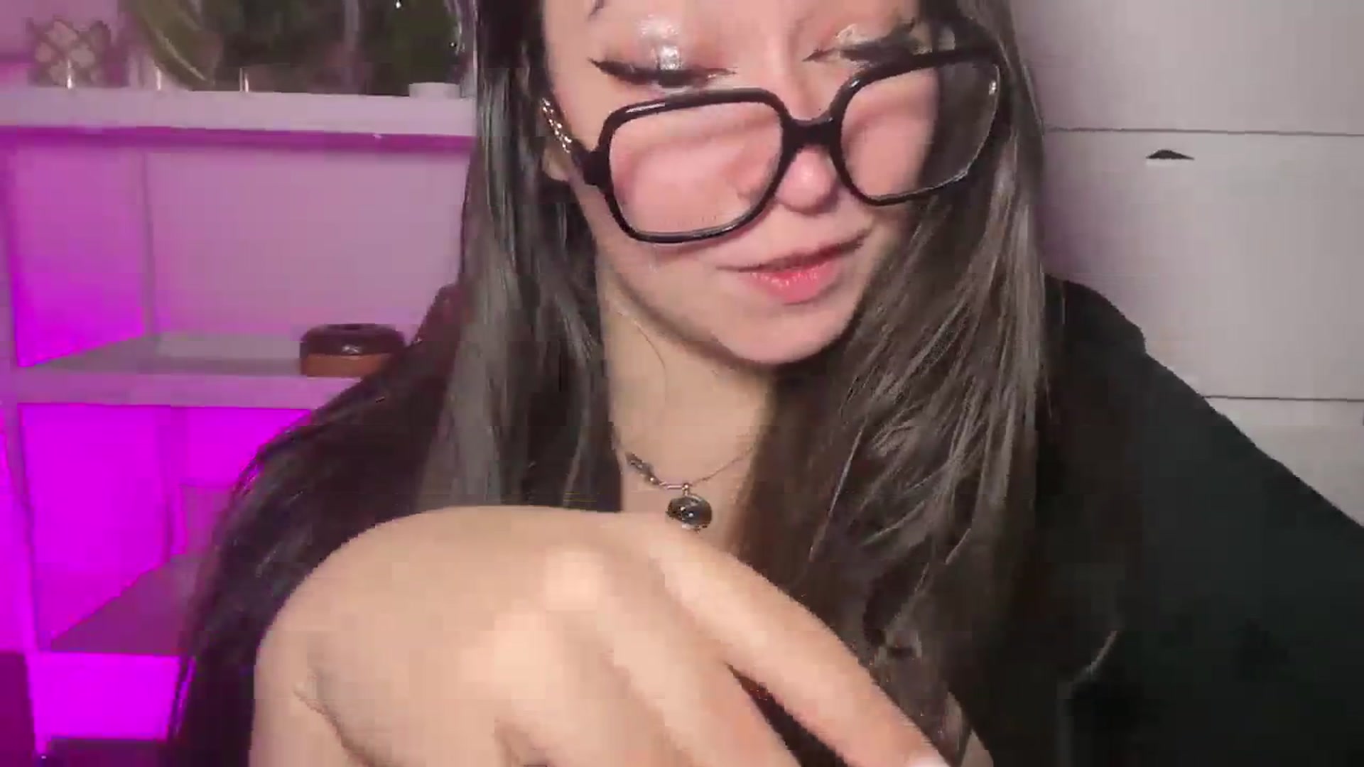 Gallery image thumbnail from Hasymura's myfreecams stream on, 01/03/2024, 03:26 image 18 of 20