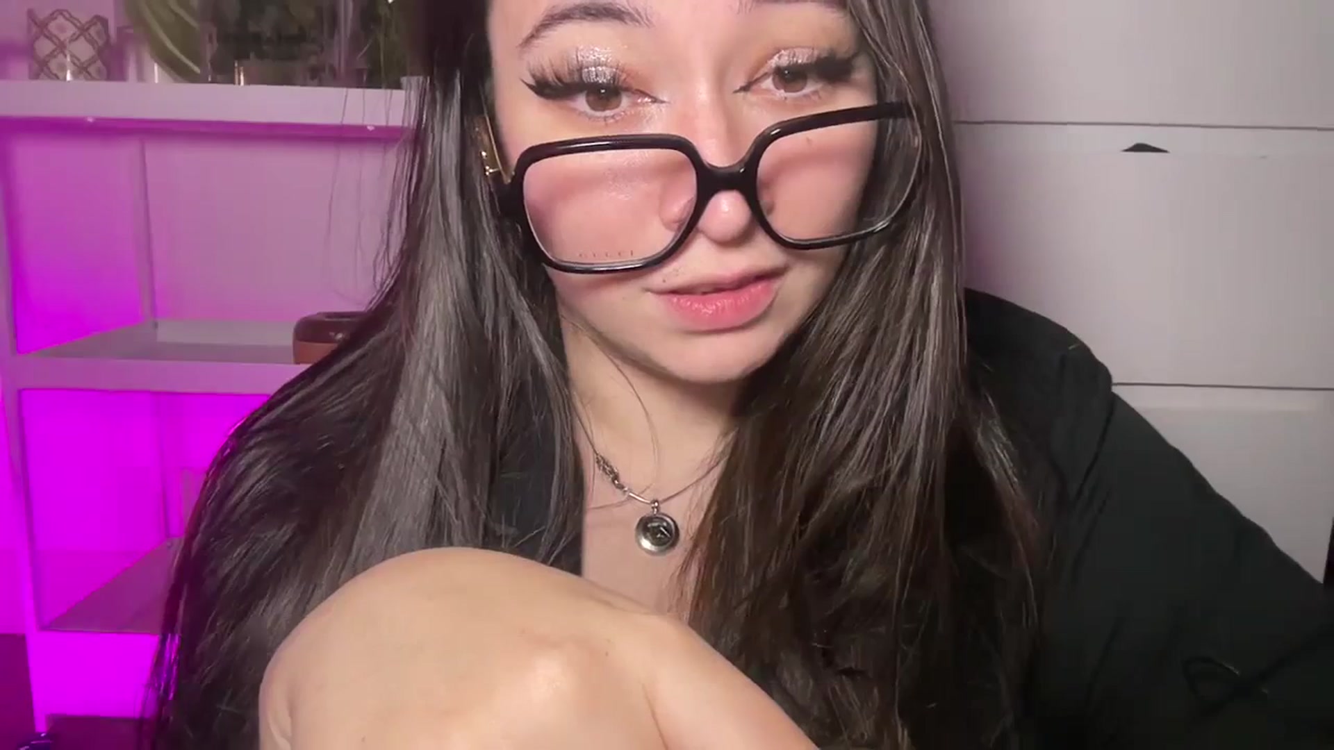 Gallery image thumbnail from Hasymura's myfreecams stream on, 01/03/2024, 03:26 image 19 of 20
