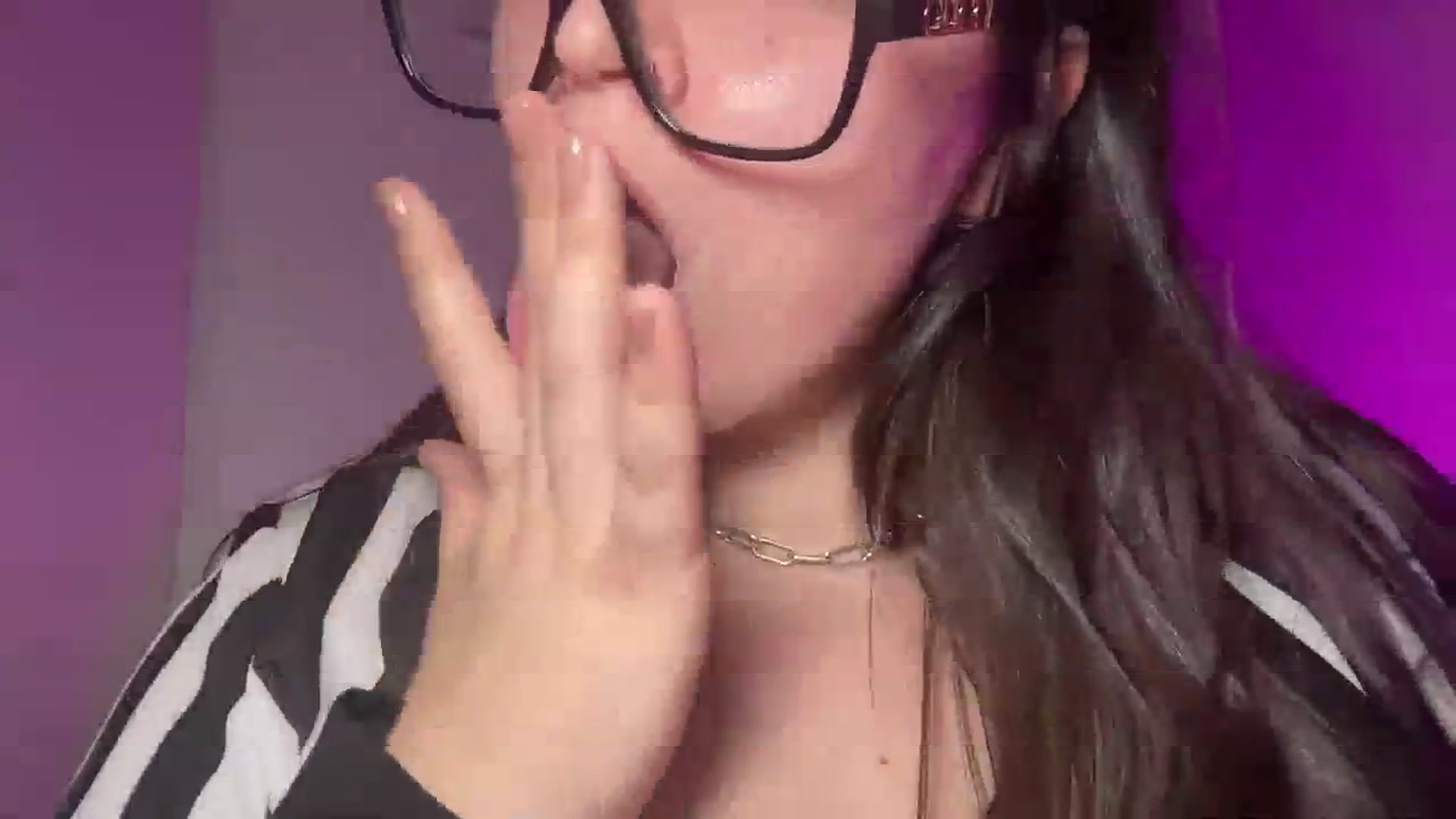 Gallery image thumbnail from Hasymura's myfreecams stream on, 02/12/2024, 02:14 image 14 of 20