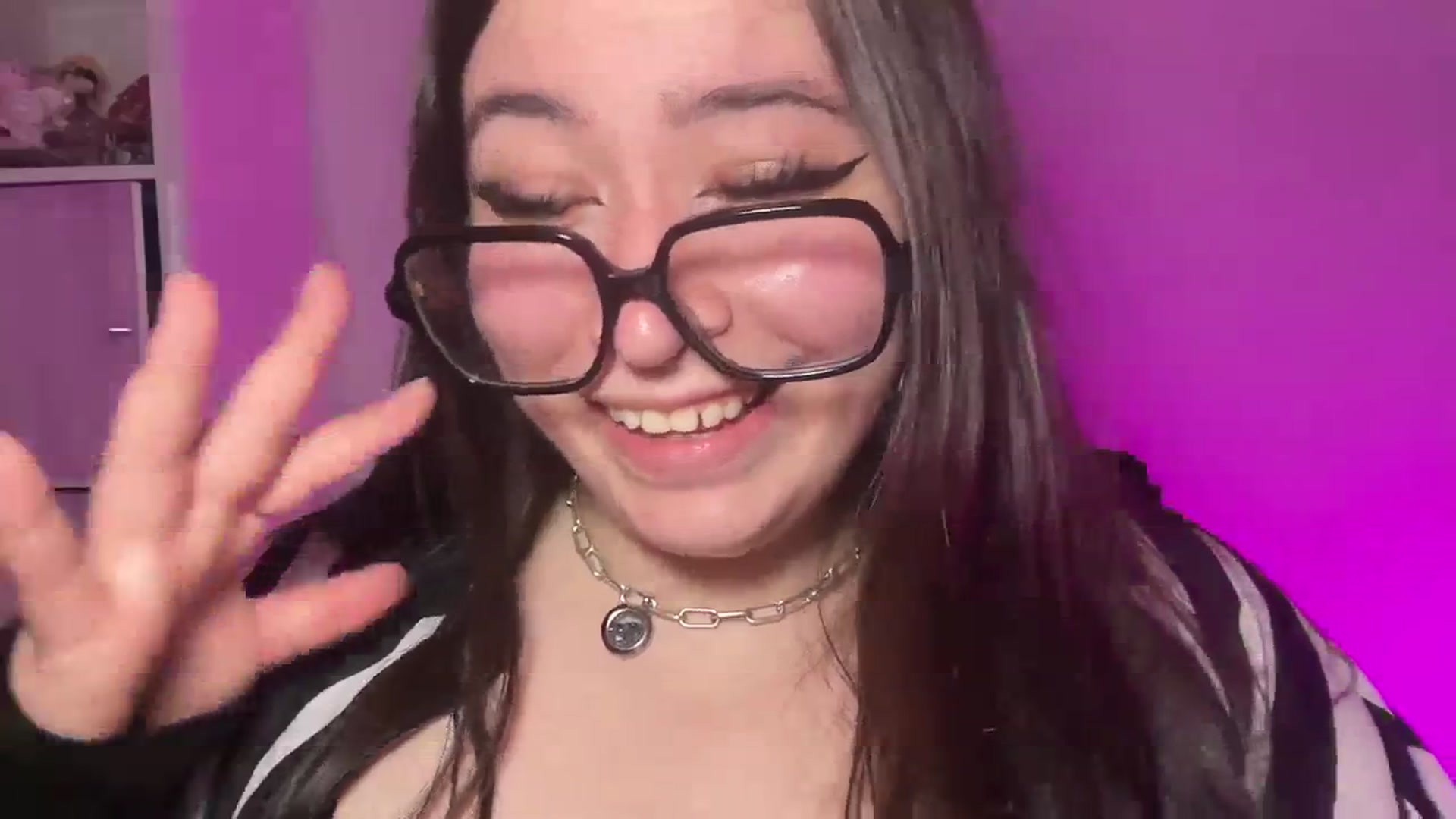Gallery image thumbnail from Hasymura's myfreecams stream on, 02/22/2024, 20:02 image 10 of 20