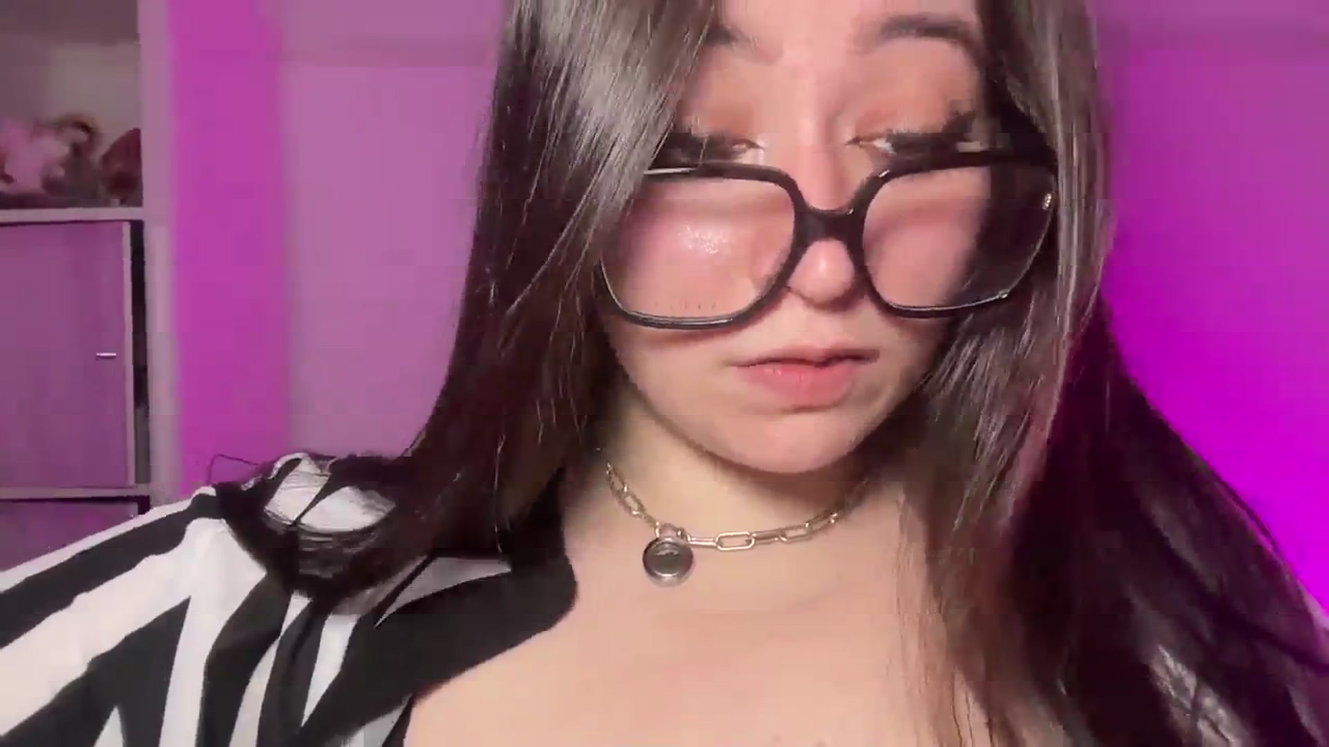 Gallery image thumbnail from Hasymura's myfreecams stream on, 02/22/2024, 20:02 image 13 of 20
