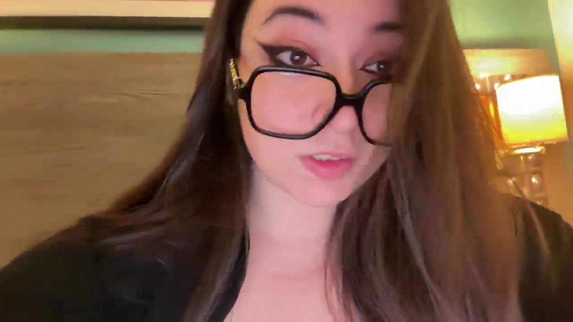 Gallery image thumbnail from Hasymura's myfreecams stream on, 02/26/2024, 24:06 image 5 of 20
