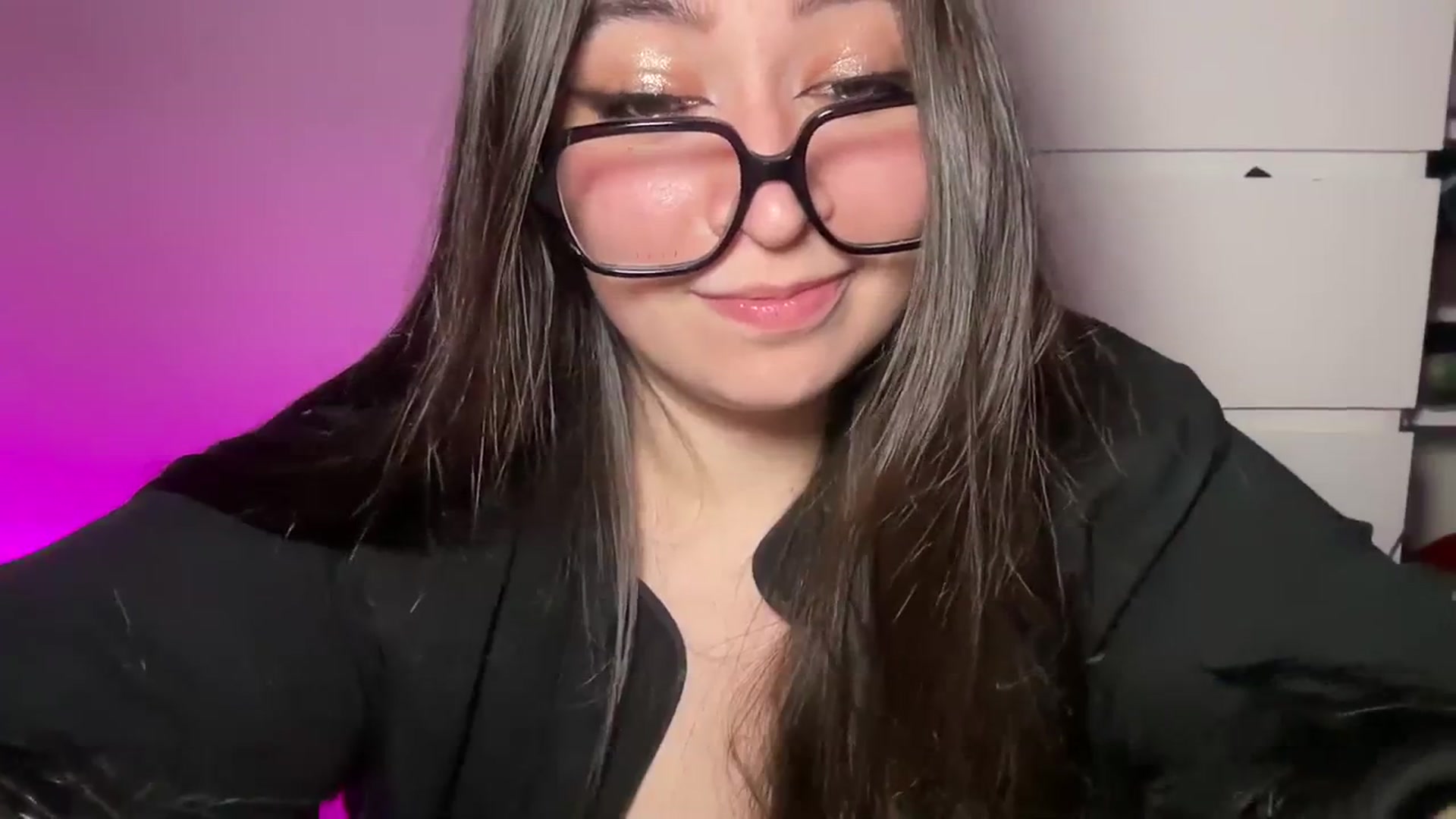 Gallery image thumbnail from Hasymura's myfreecams stream on, 03/06/2024, 24:33 image 19 of 20