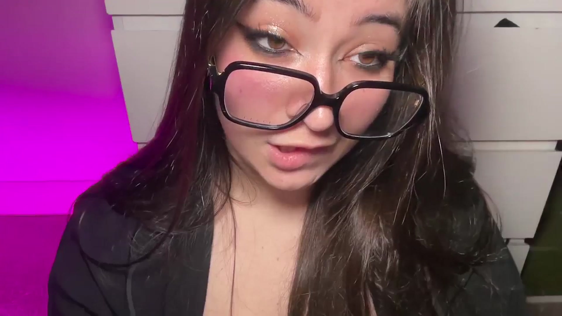 Gallery image thumbnail from Hasymura's myfreecams stream on, 03/06/2024, 23:50 image 18 of 20