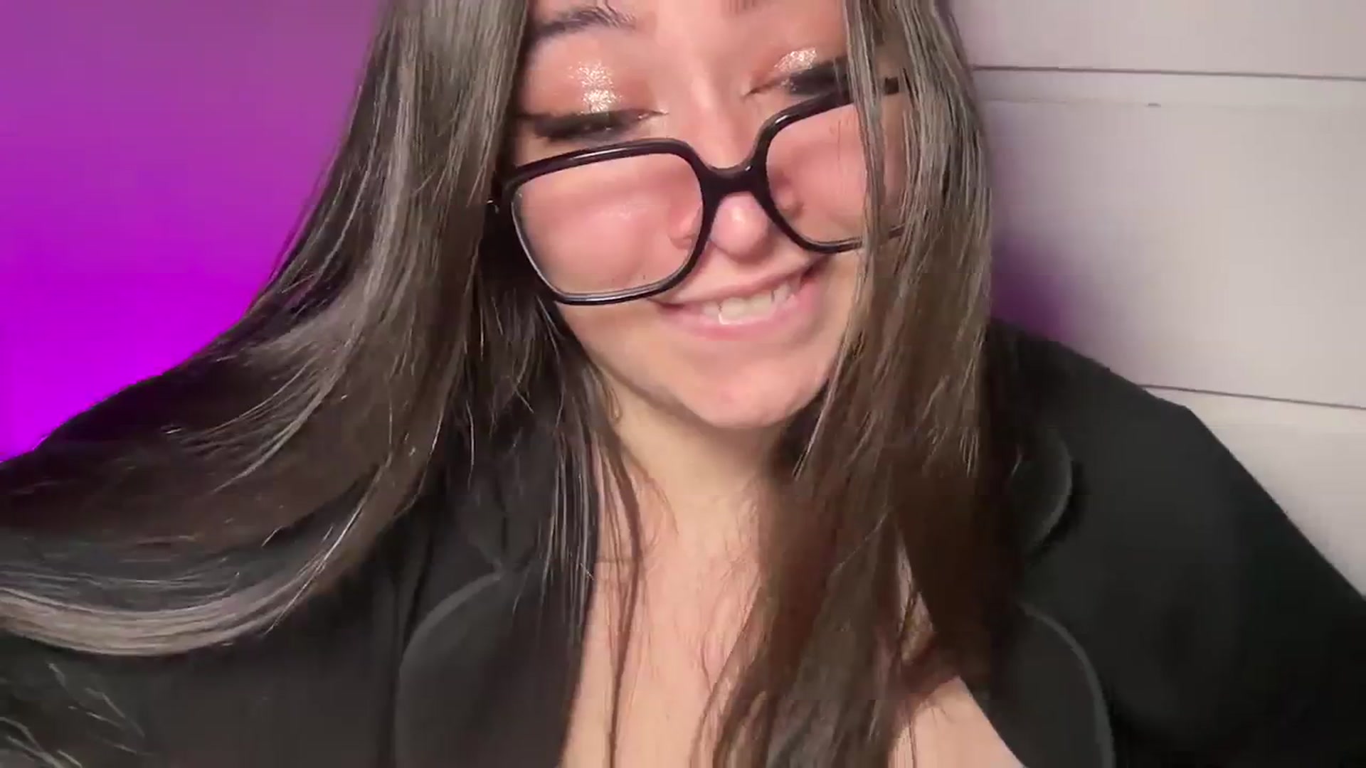 Gallery image thumbnail from Hasymura's myfreecams stream on, 03/07/2024, 02:26 image 18 of 20