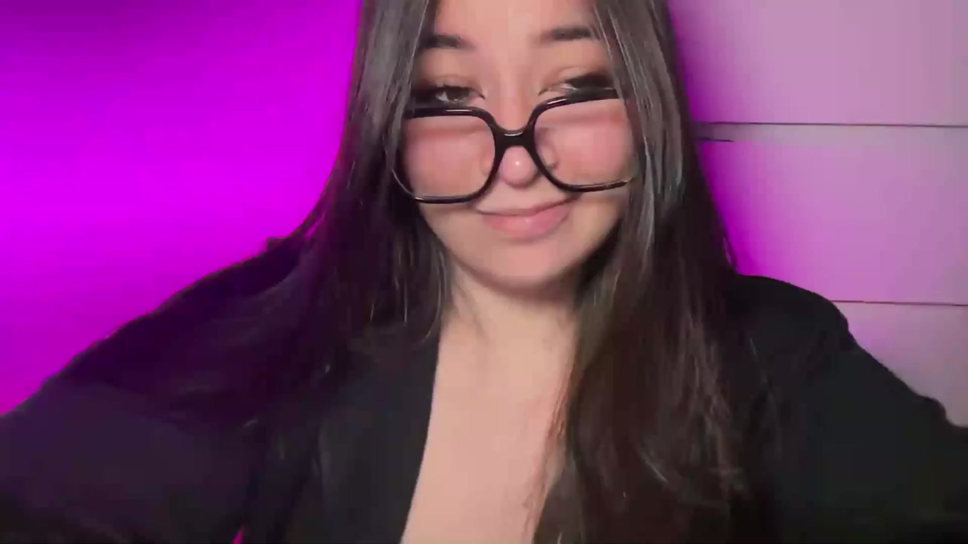 Gallery image thumbnail from Hasymura's myfreecams stream on, 03/10/2024, 22:22 image 7 of 20