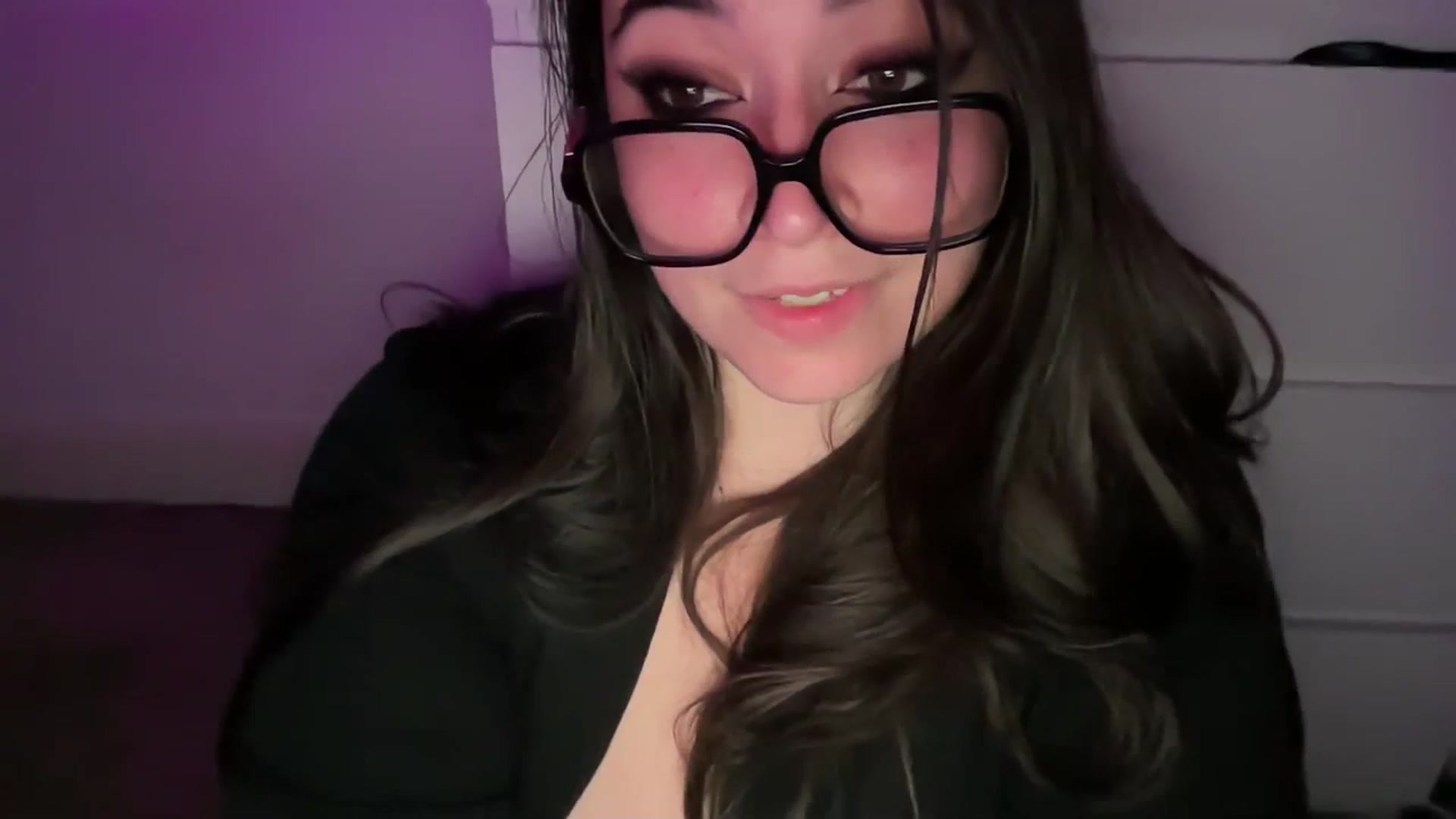 Gallery image thumbnail from Hasymura's myfreecams stream on, 03/22/2024, 22:45 image 15 of 20