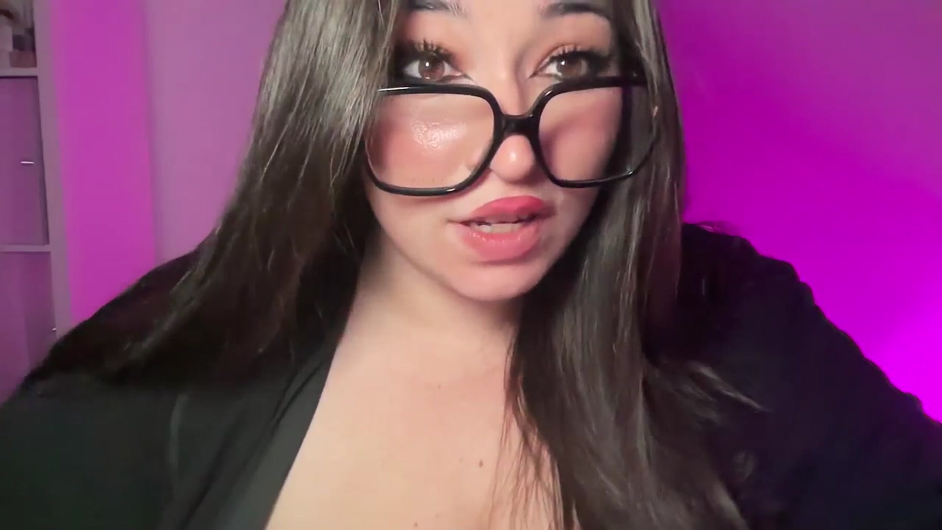 Gallery image thumbnail from Hasymura's myfreecams stream on, 04/10/2024, 23:49 image 4 of 20