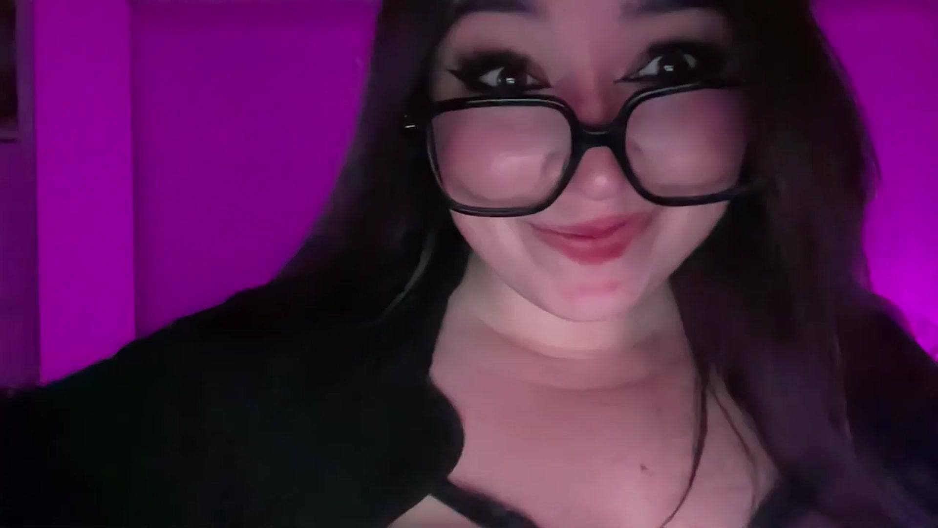 Gallery image thumbnail from Hasymura's myfreecams stream on, 04/24/2024, 19:31 image 1 of 20