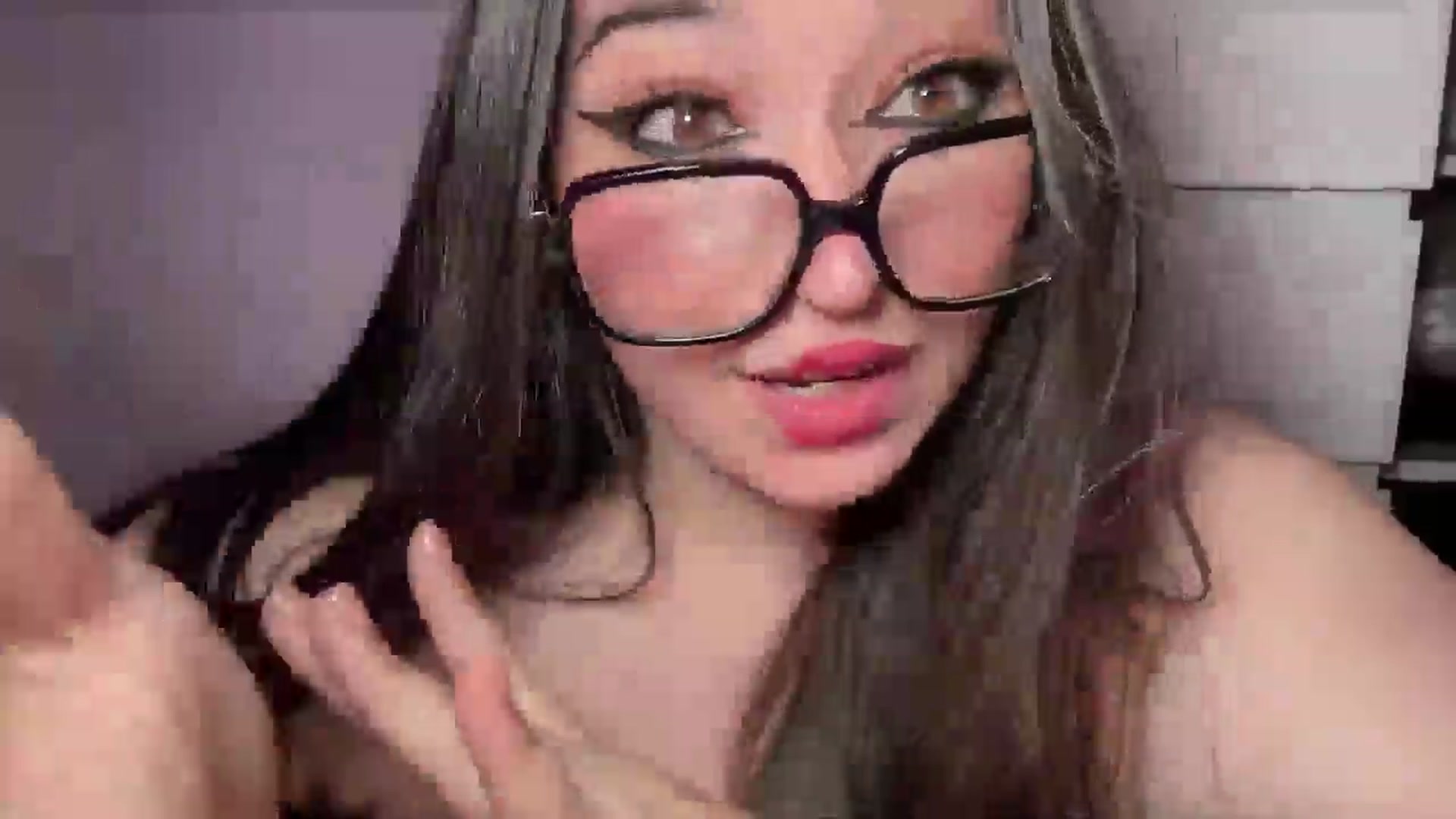 Gallery image thumbnail from Hasymura's myfreecams stream on, 04/25/2024, 21:41 image 10 of 20