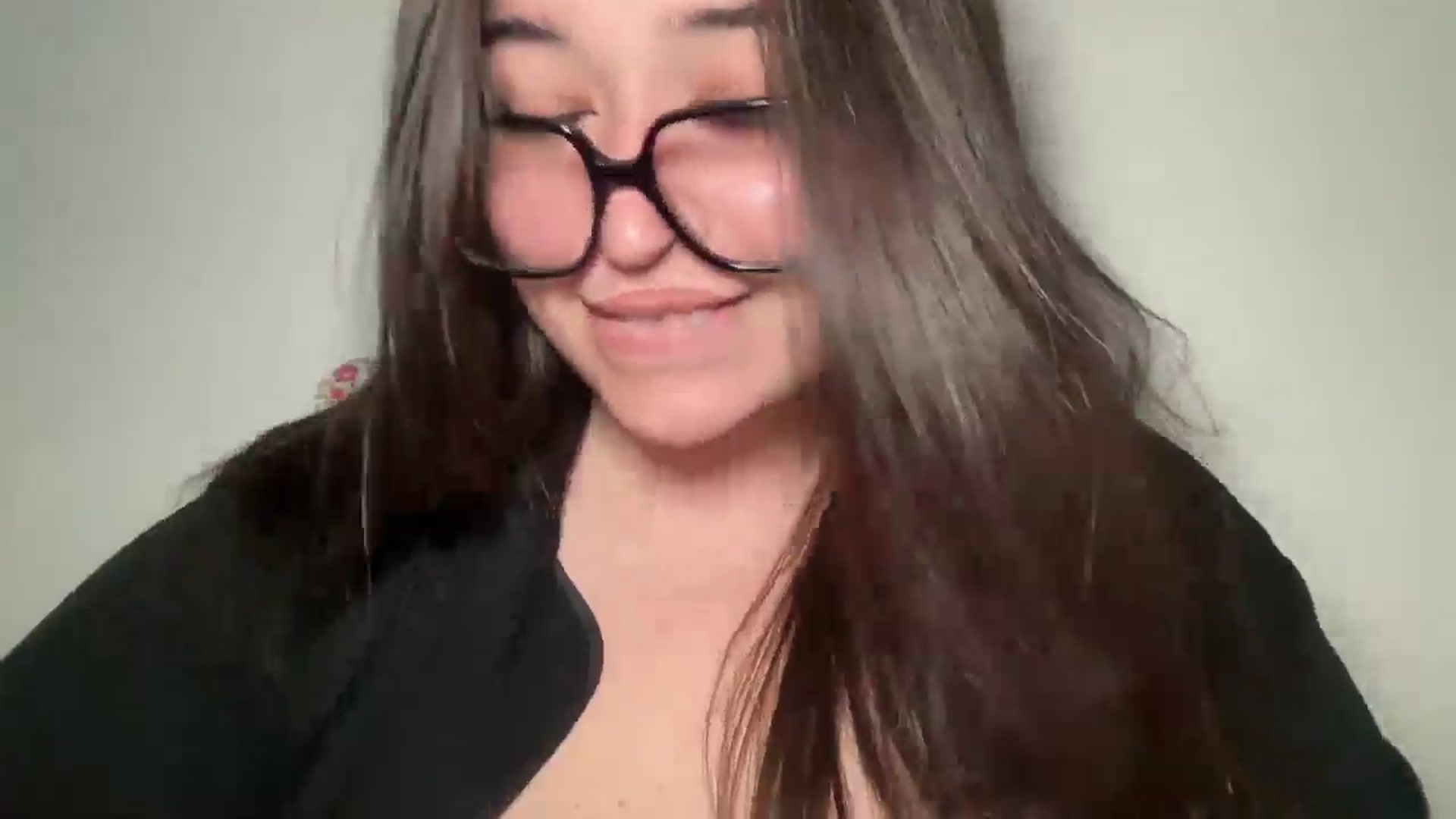 Gallery image thumbnail from Hasymura's myfreecams stream on, 04/29/2024, 22:46 image 9 of 20